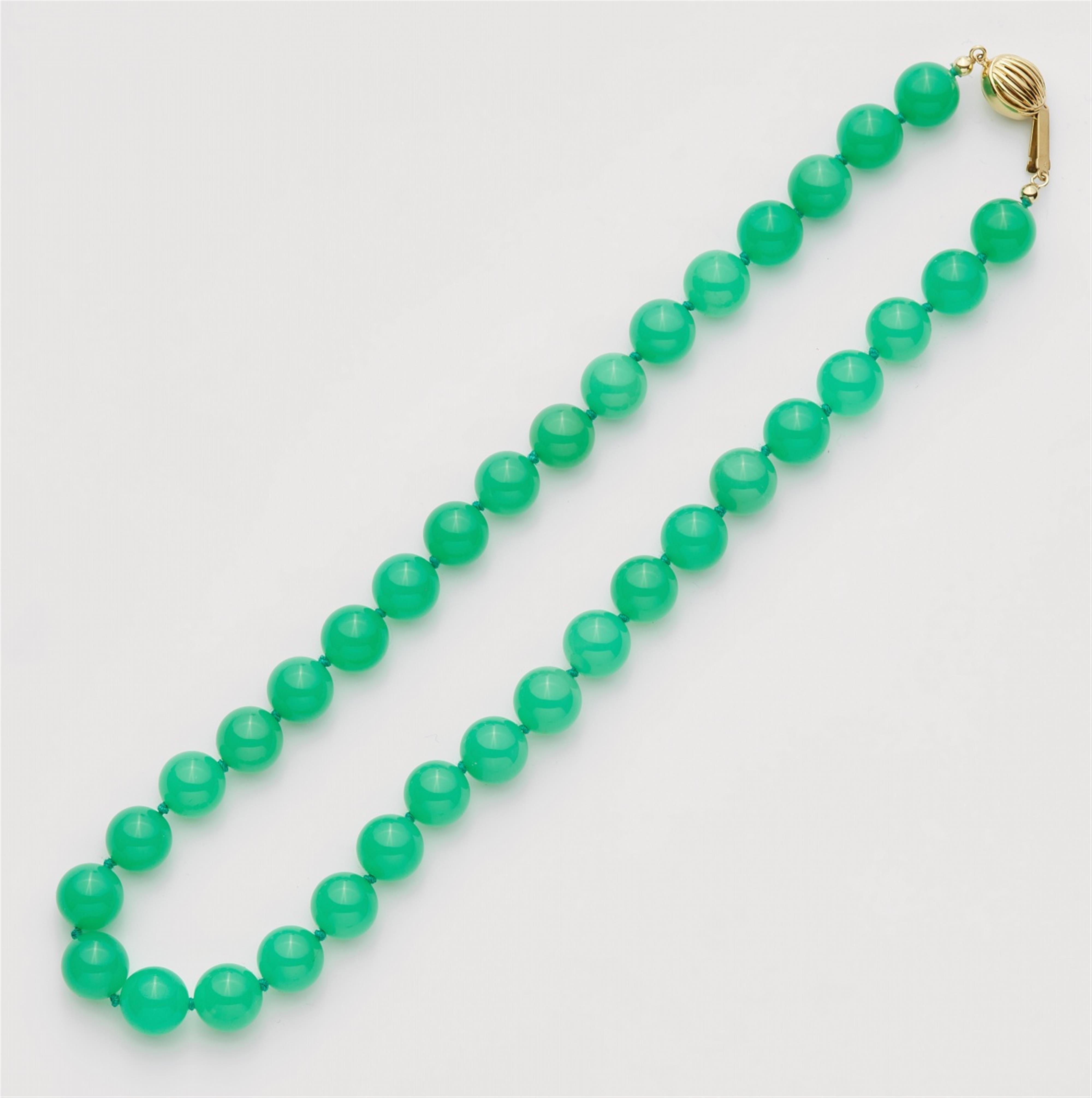 A 14k gold and chrysoprase necklace and pair of earrings - image-2