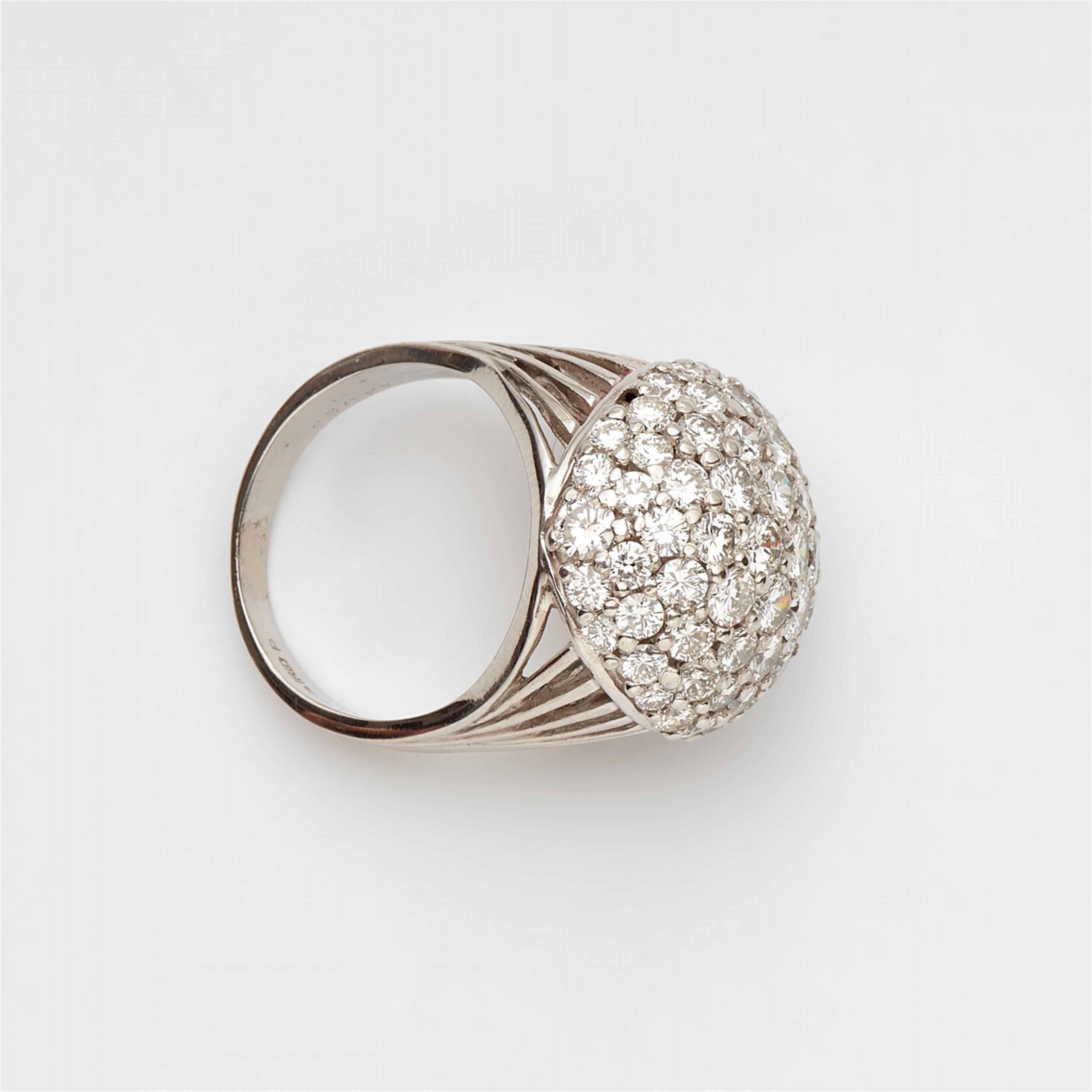 Bombé-Ring mit Diamanten - image-2