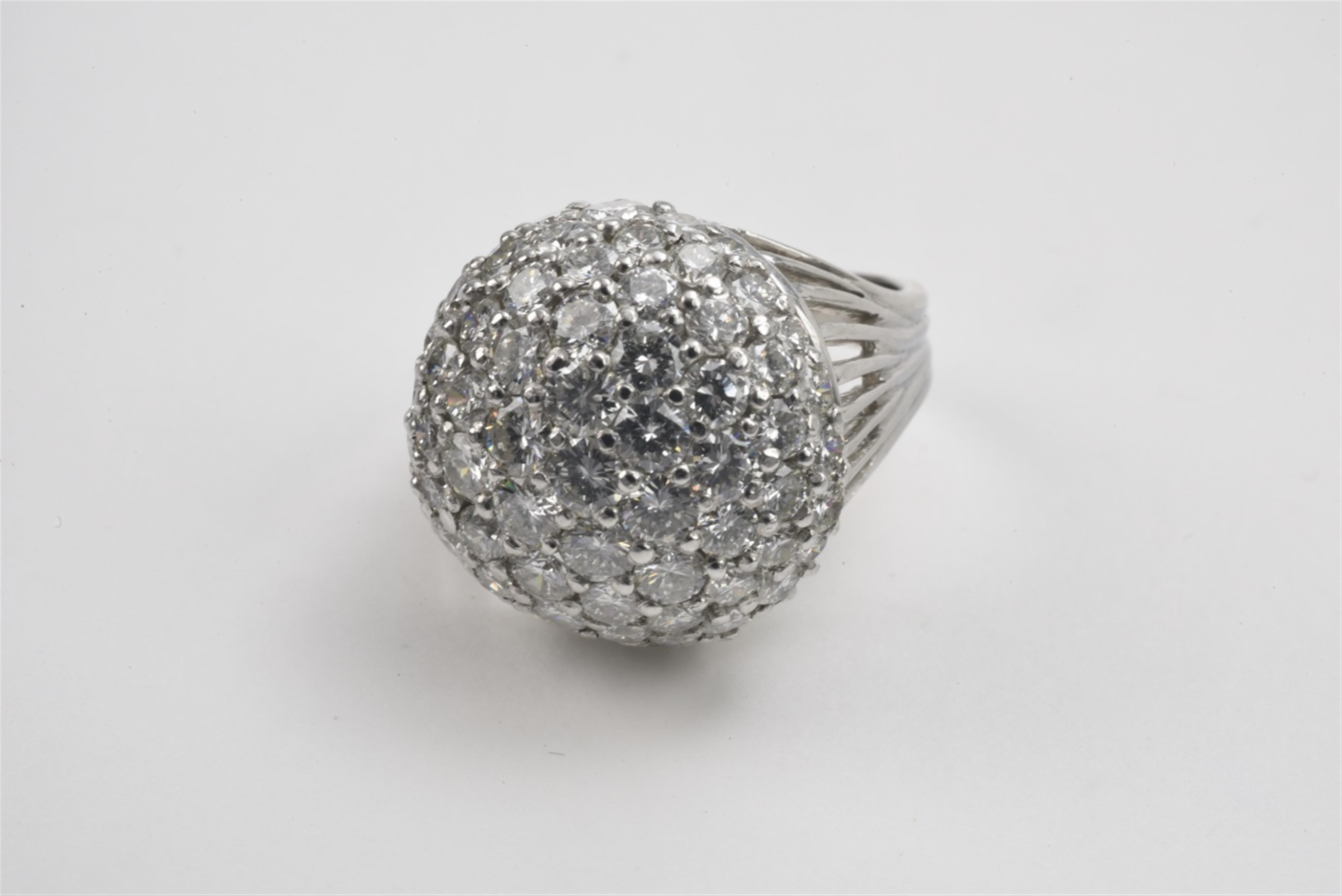 Bombé-Ring mit Diamanten - image-1
