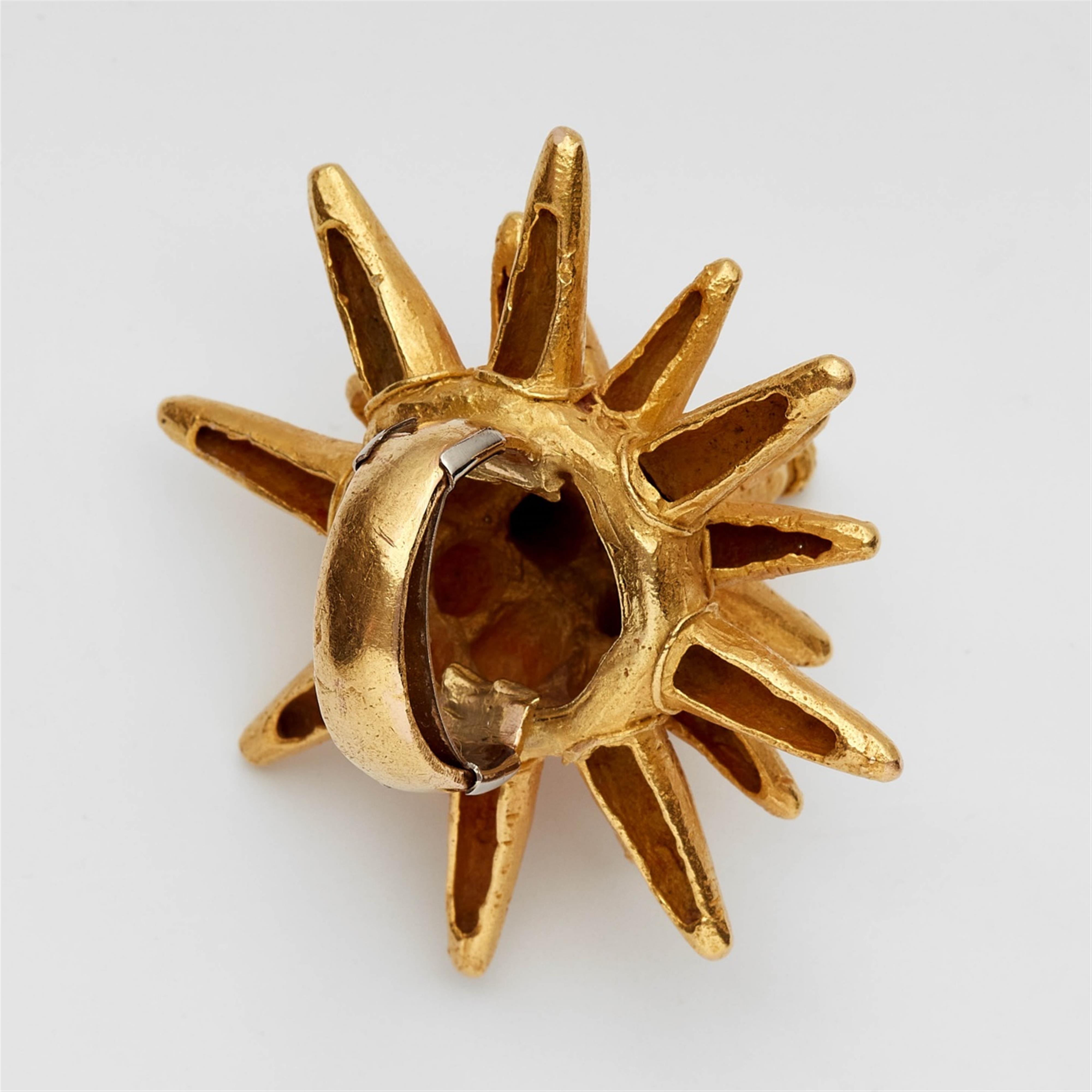 A gold Ashanti ring - image-3