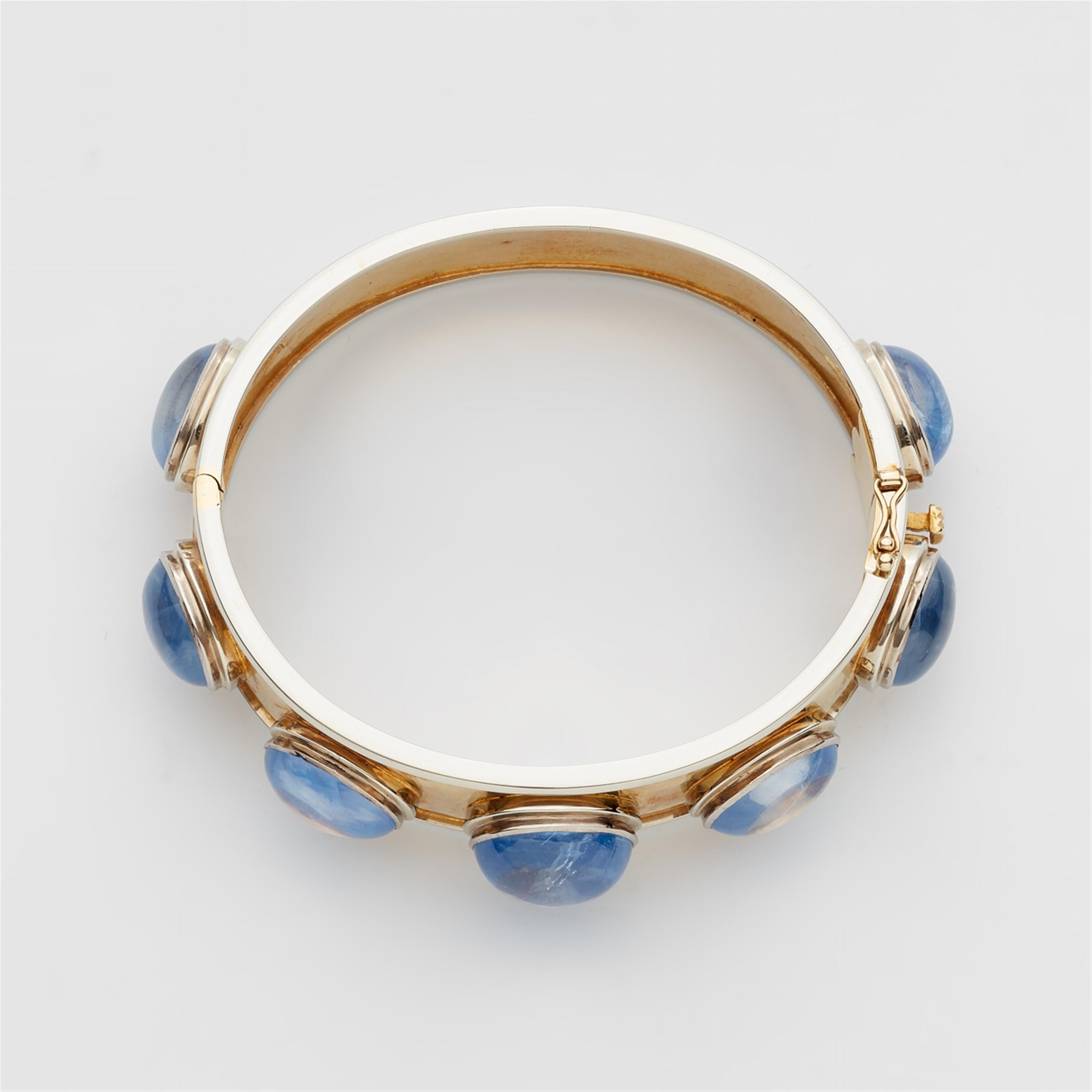 An 18k gold and Ceylon sapphire bracelet - image-3