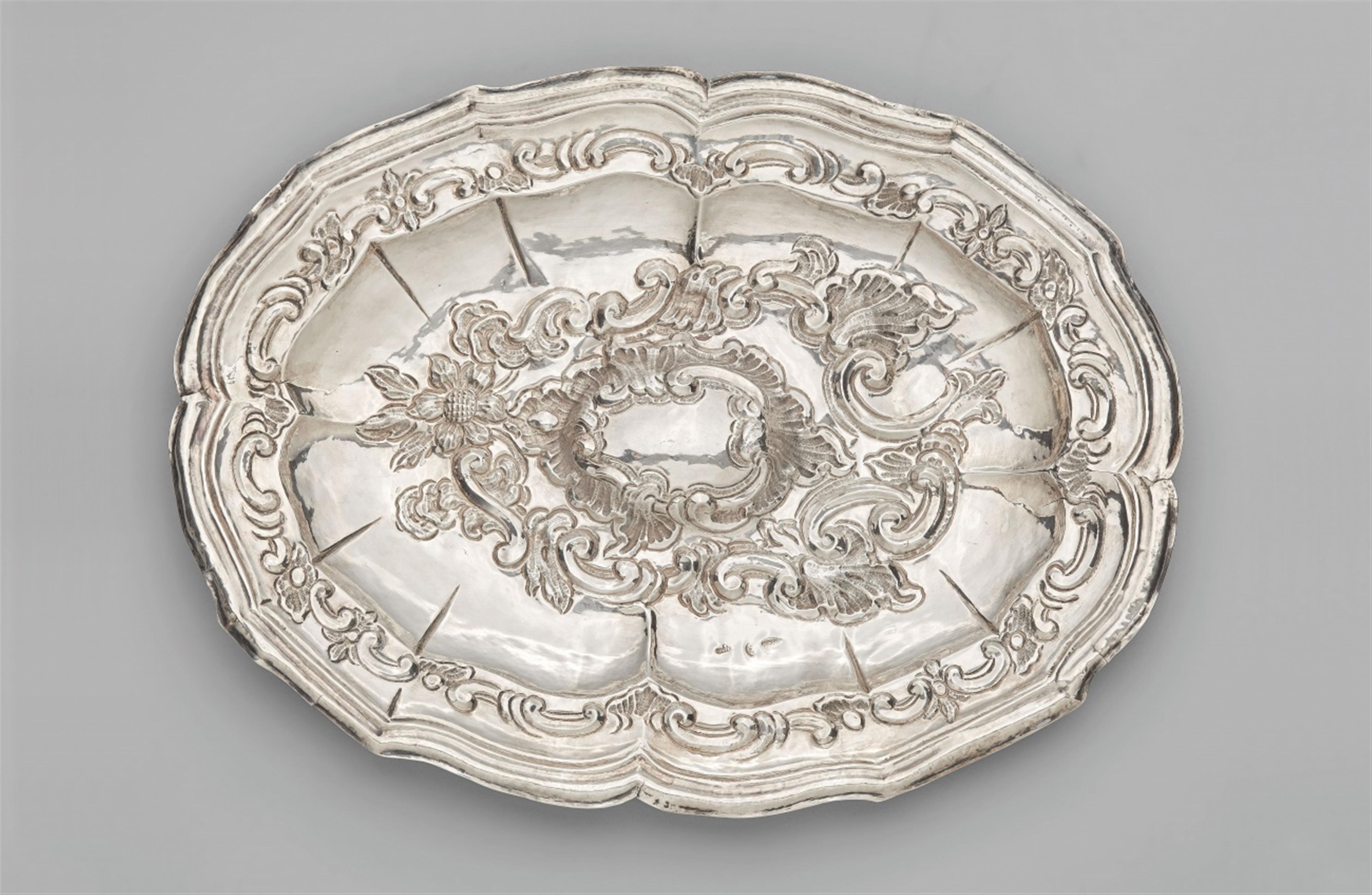A Guatemalan silver presentoire - image-1