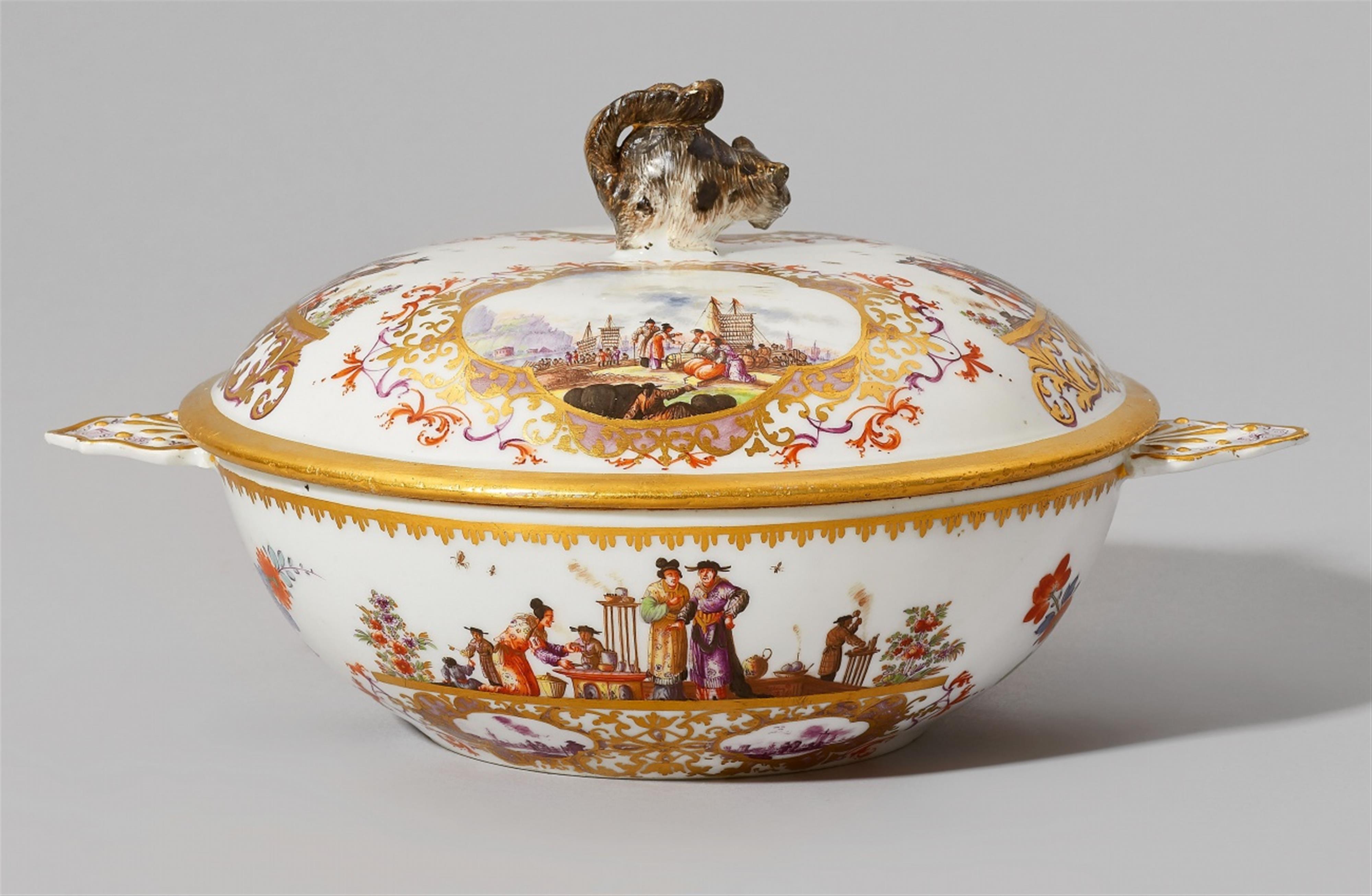 A Meissen porcelain porringer with Hoeroldt chinoiseries - image-2