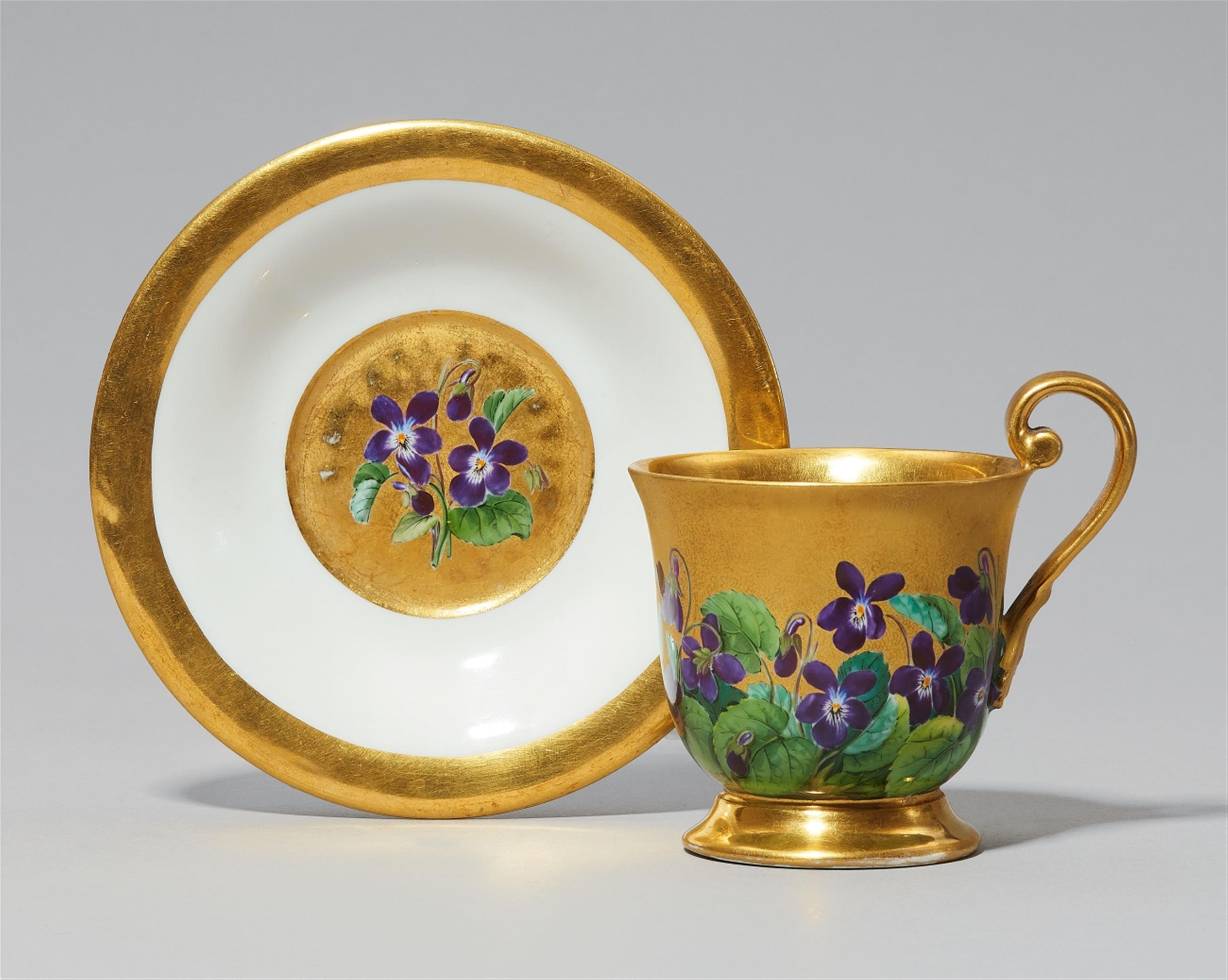 A Meissen porcelain cup and saucer with forget-me-nots - image-1