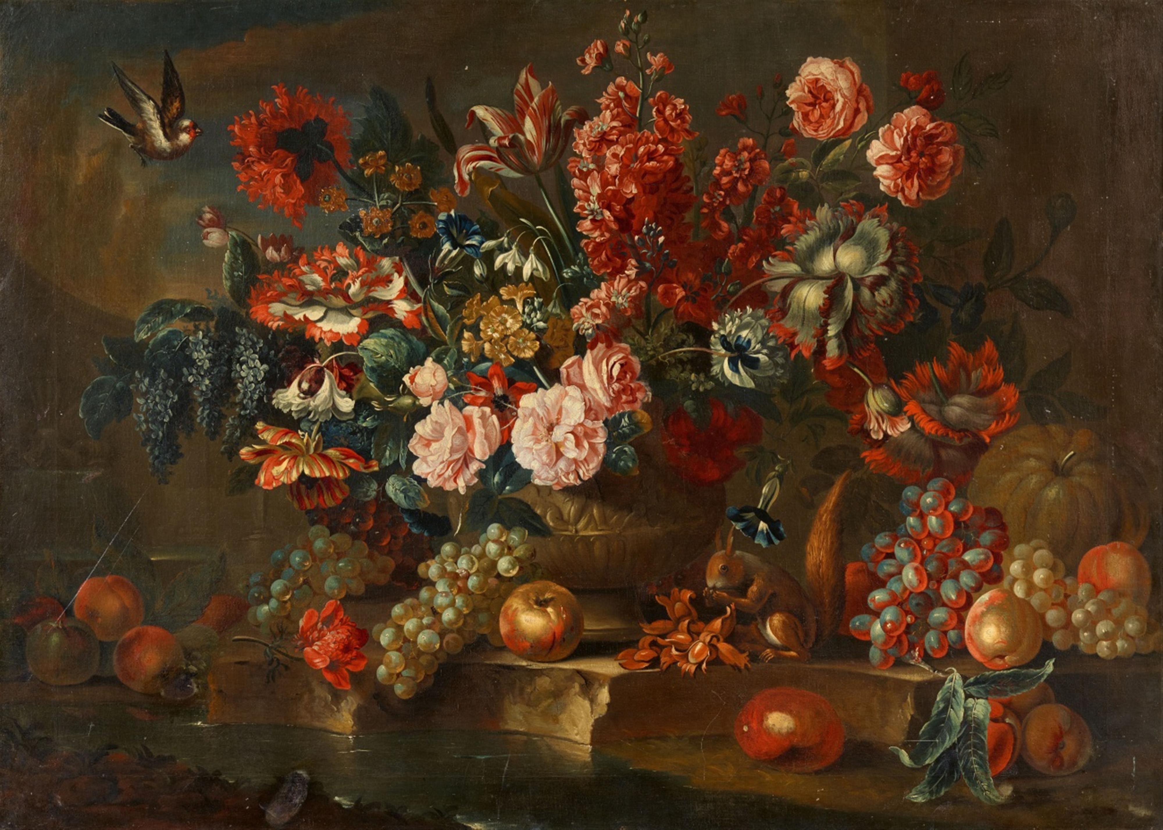 Pieter III Casteels - Rosen, Mohn, Winden und andere Blumen in einer Steinvase auf einem Sockel, mit Trauben, Pfirsichen und einem Kürbis sowie einem Stieglitz und einem Eichhörnchen - image-1
