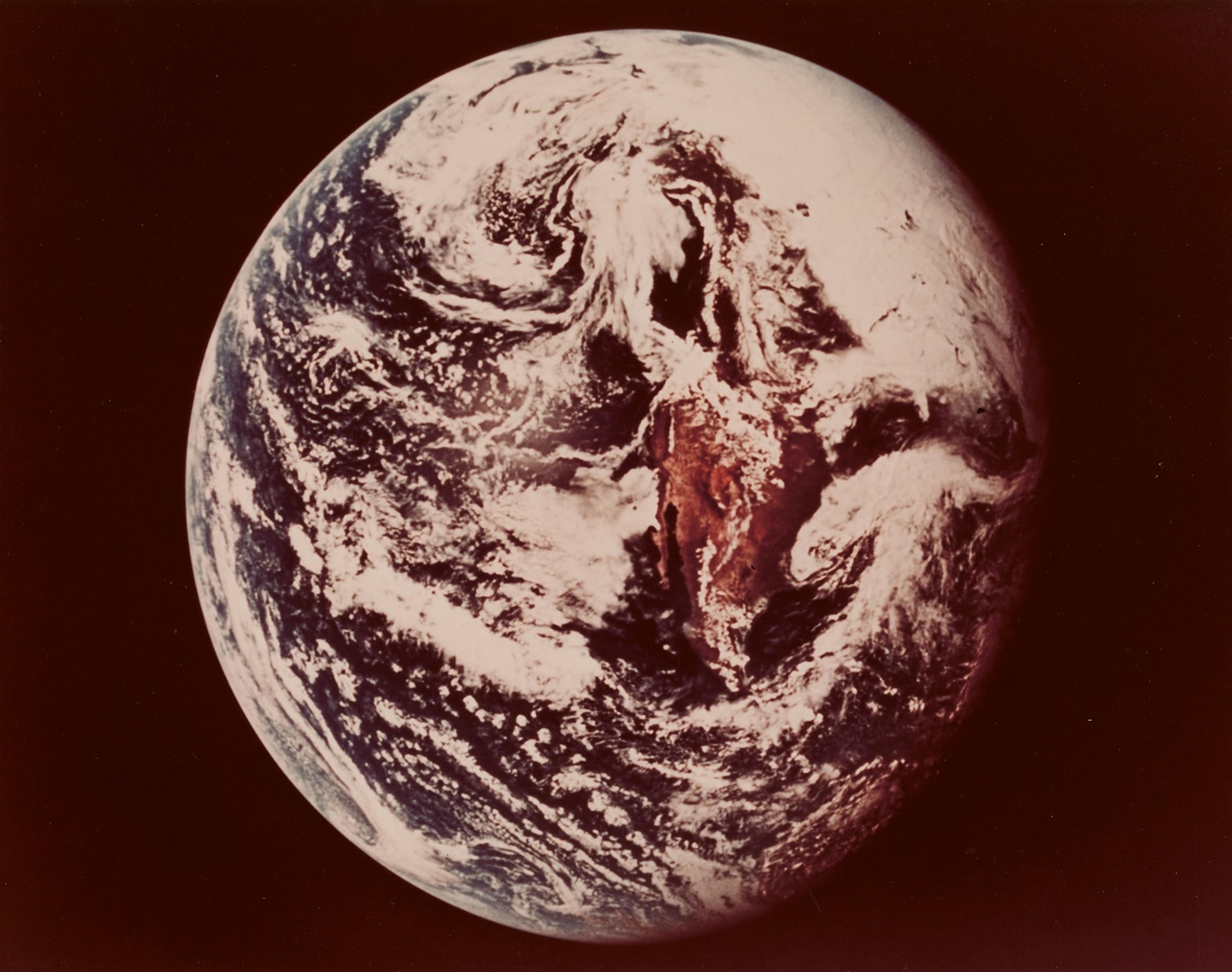 NASA - Apollo 10, Earth View - image-1