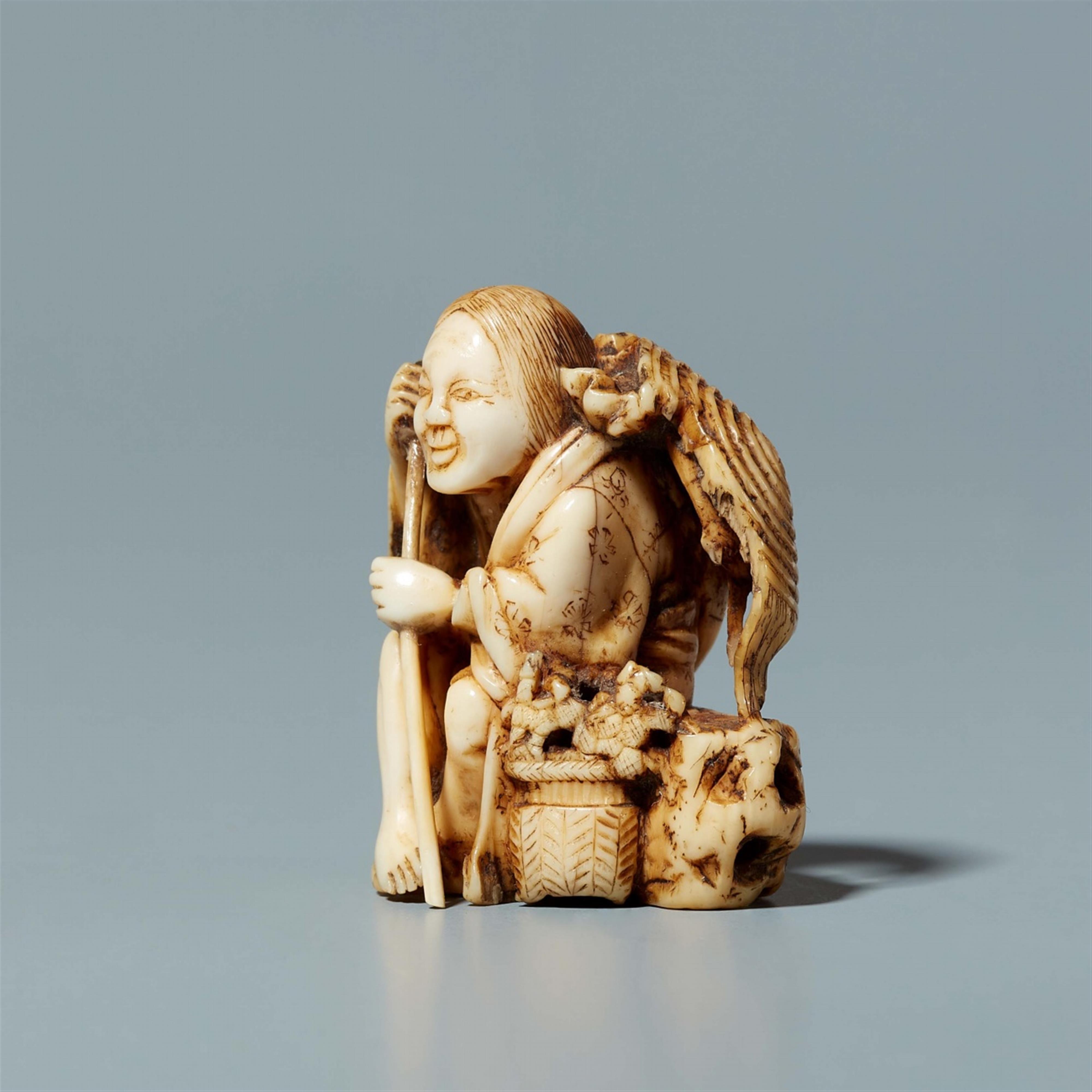 An ivory netsuke of Ono no komachi. Second half 19th century - image-4