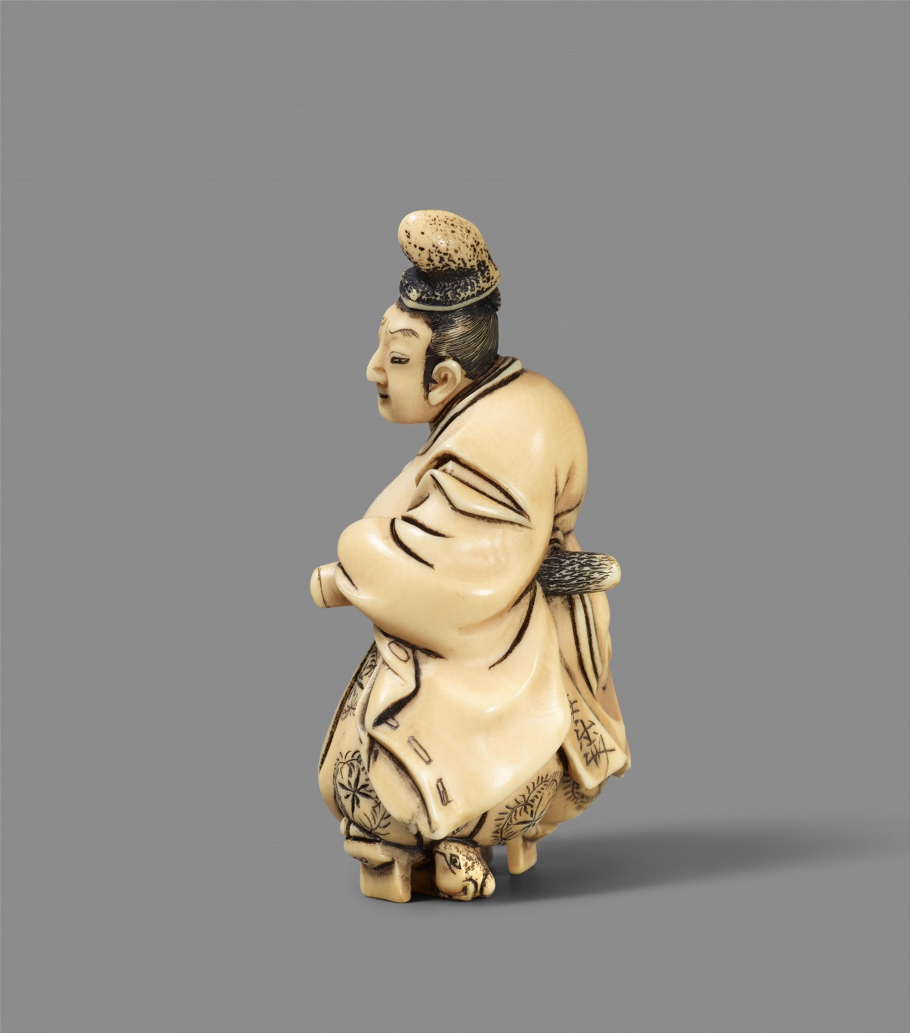 An ivory netsuke of Ono no tofu. Late 19th century - image-3