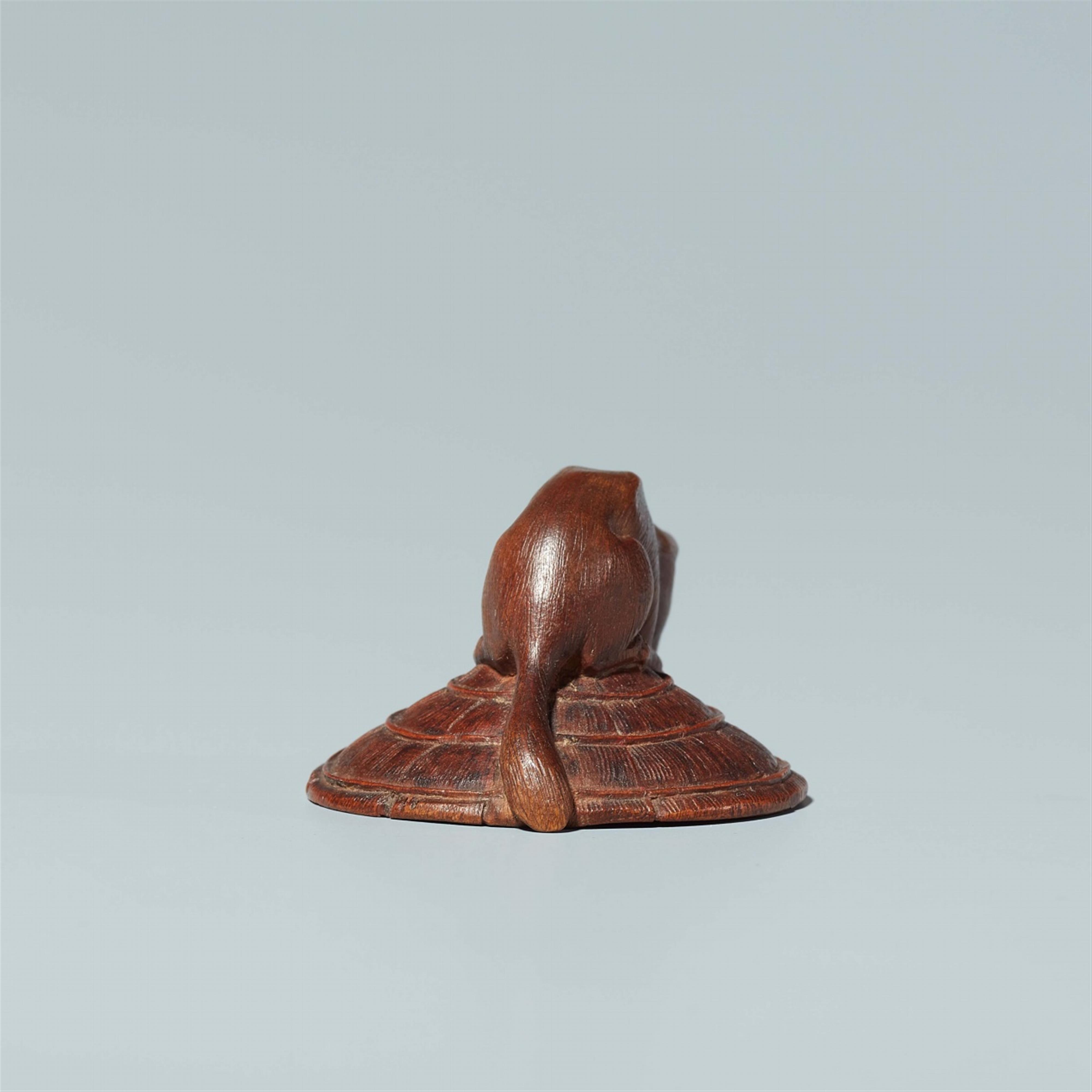 A boxwood netsuke of a badger on a straw hat. Mid-19th century - image-4