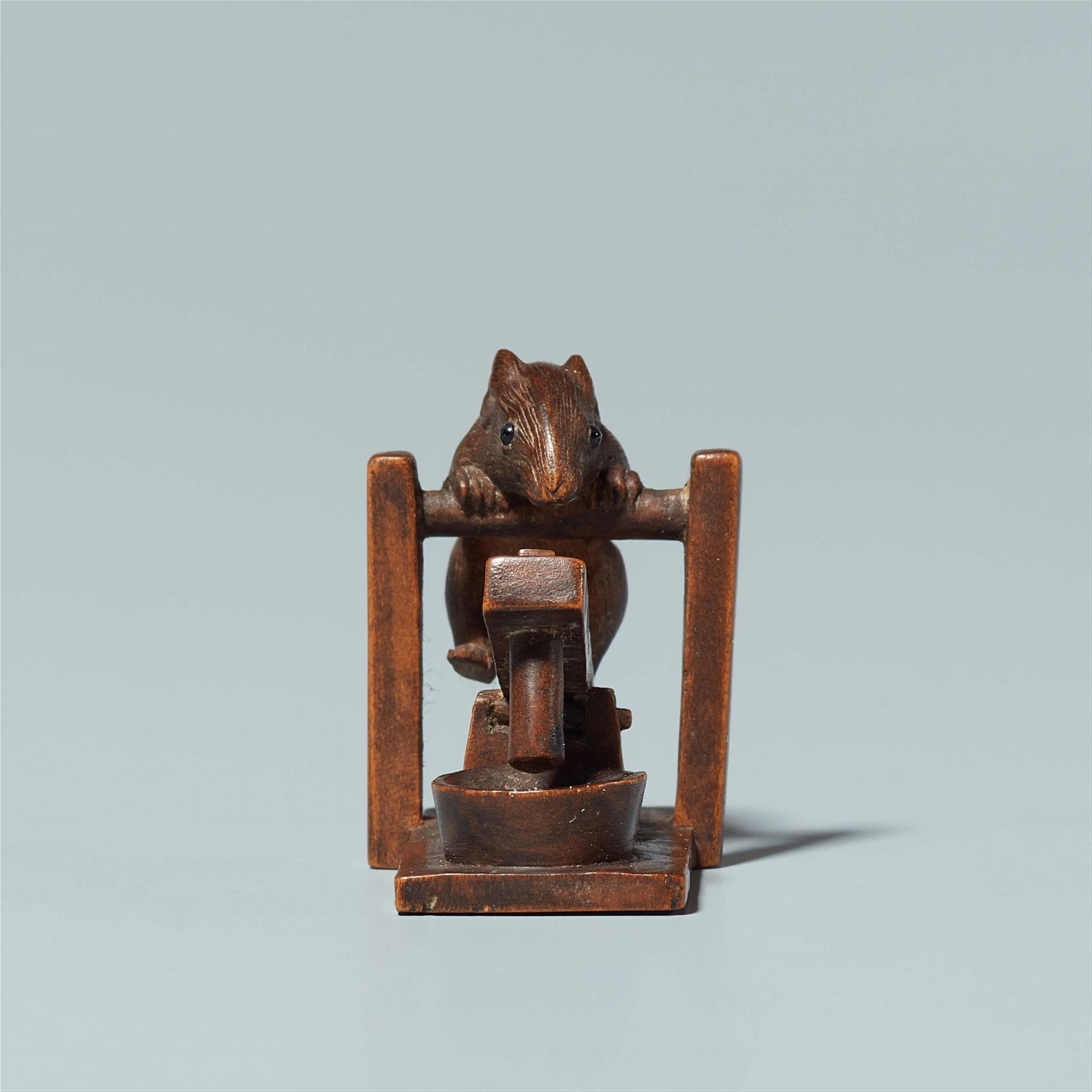 A wood okimono netsuke of a rat on a mortar. Late 19th century - image-3