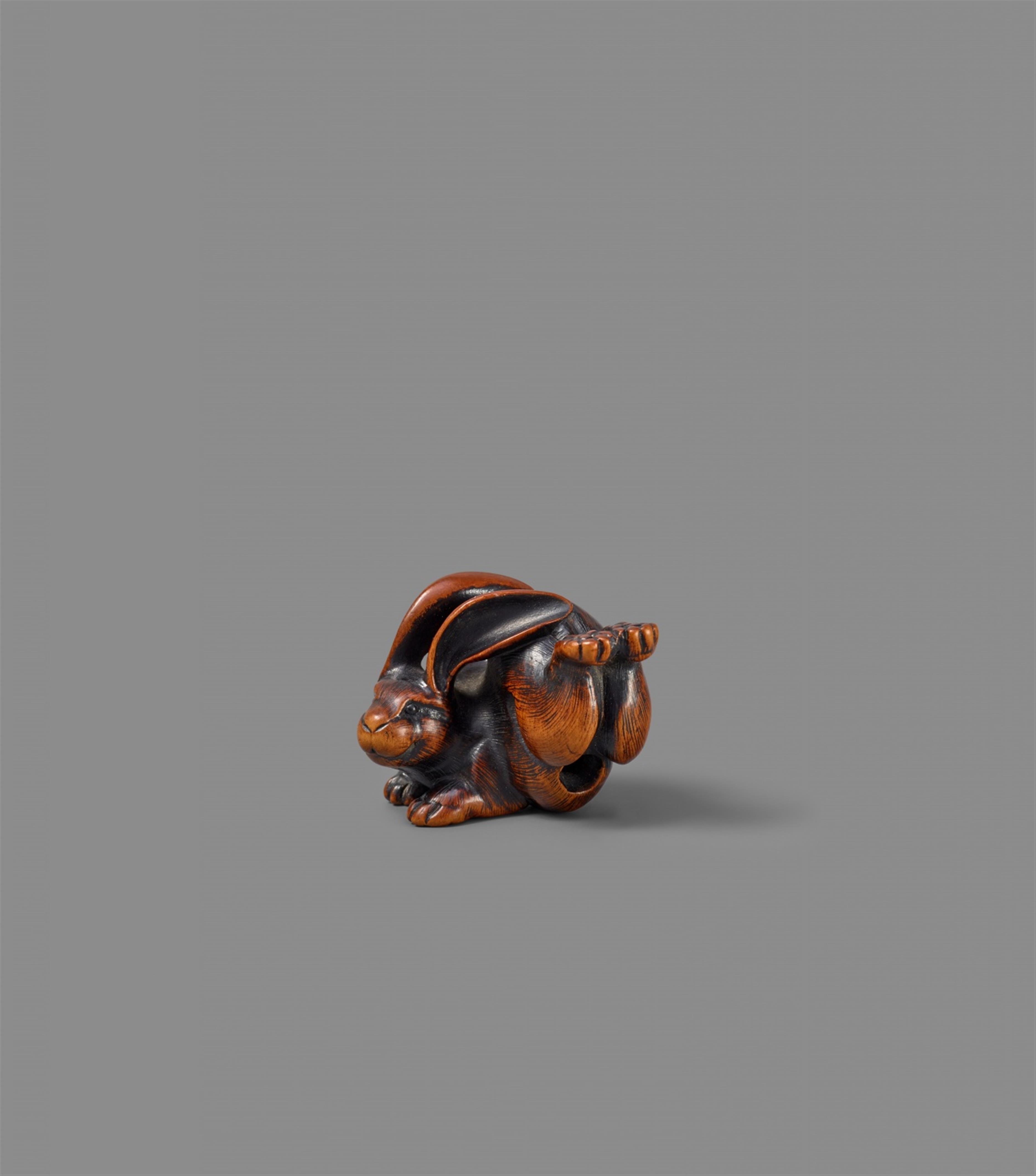 A  boxwood netsuke of a leaping hare. 19th century - image-5