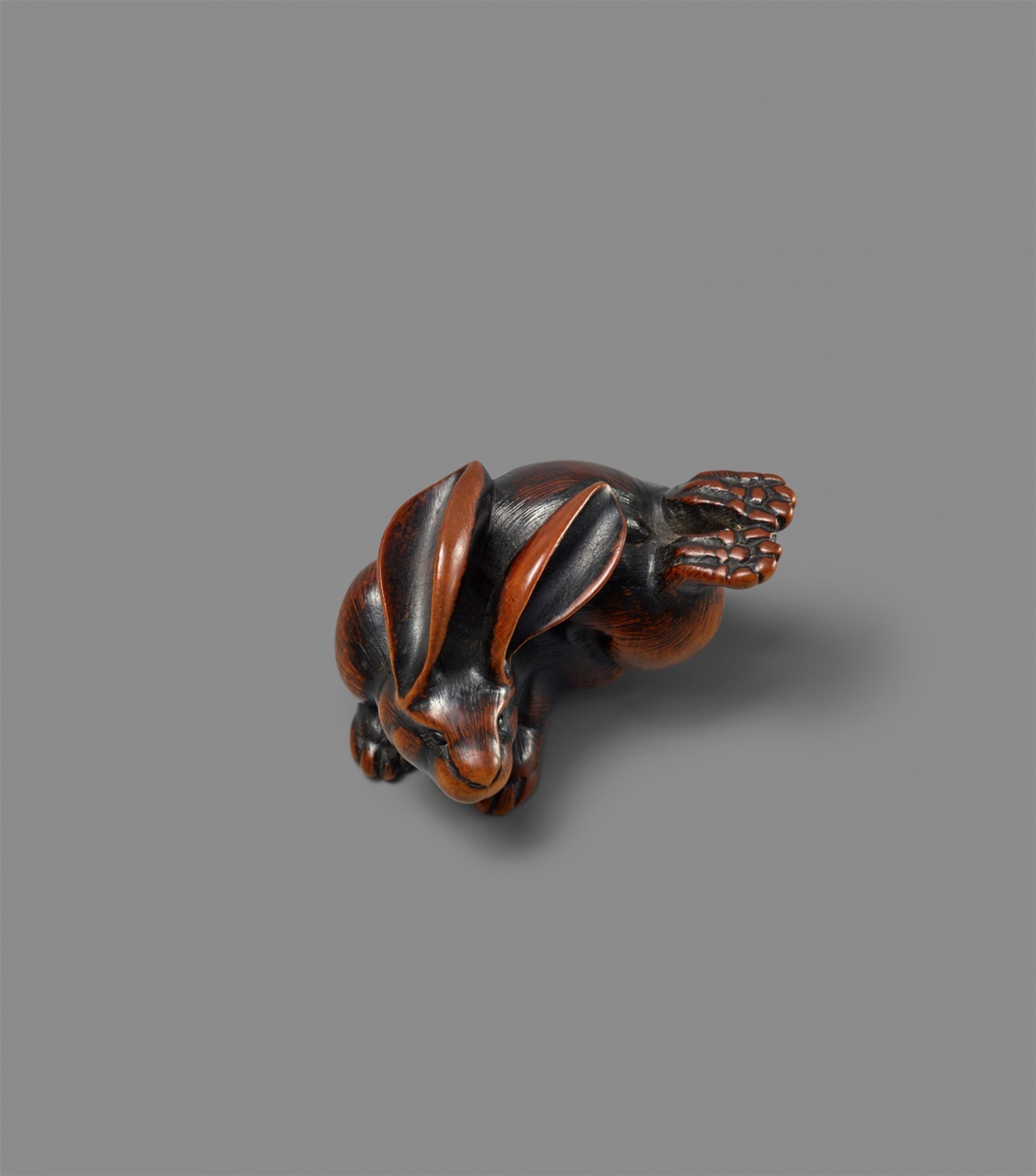 A  boxwood netsuke of a leaping hare. 19th century - image-7