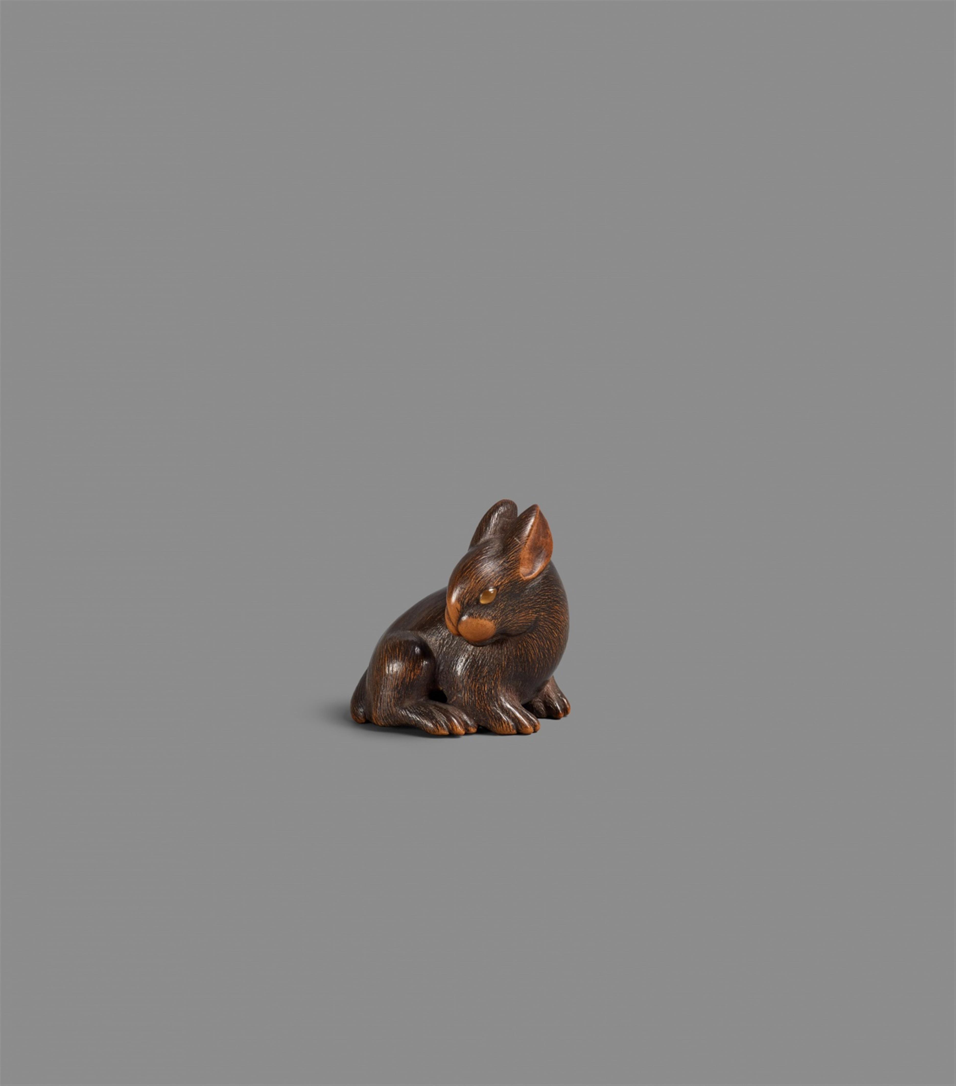 A boxwood netsuke of a hare. 19th century - image-1