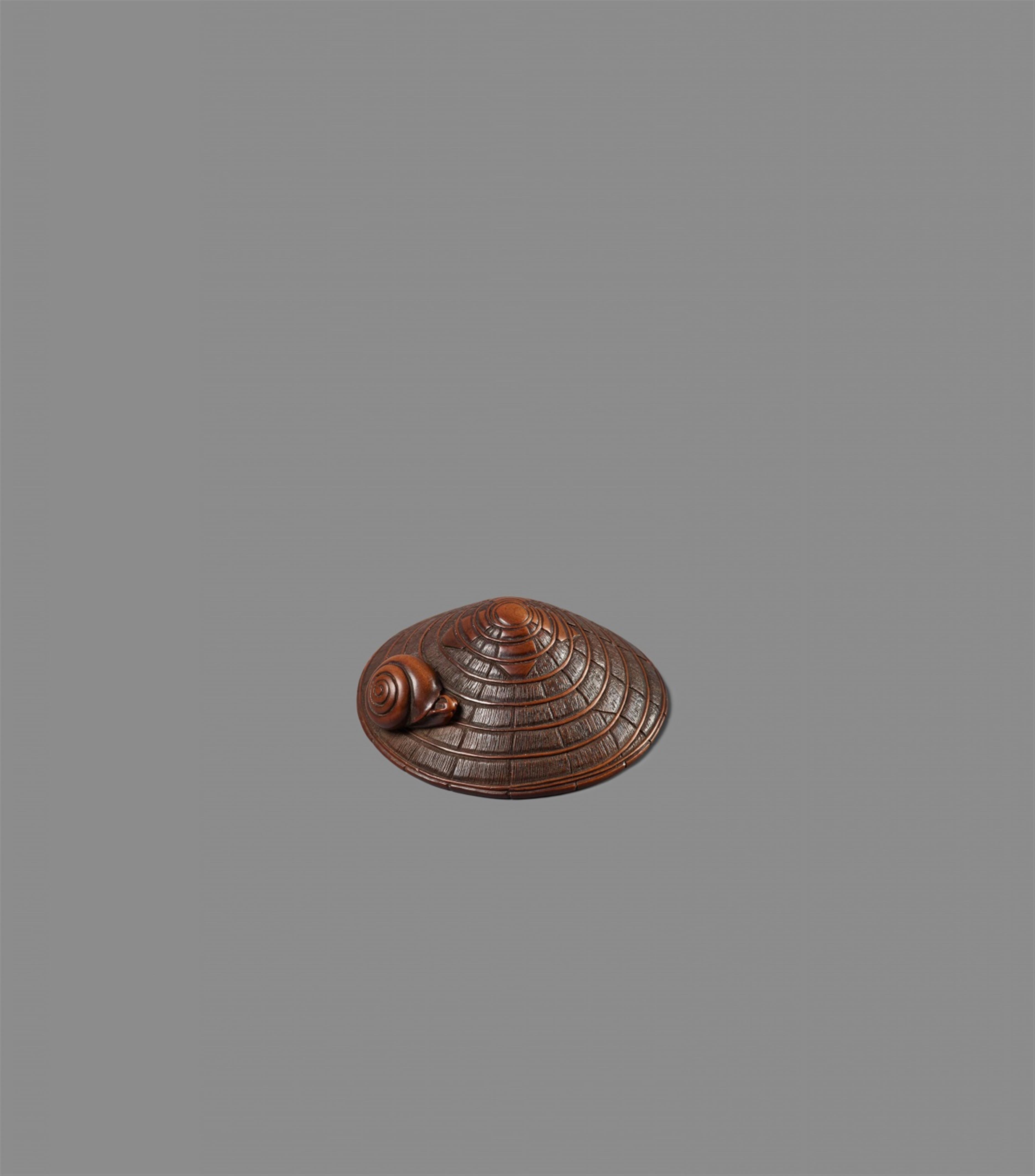 A Kyoto school boxwood netsuke of a snail on a hat, by Masanao. 18th century - image-1