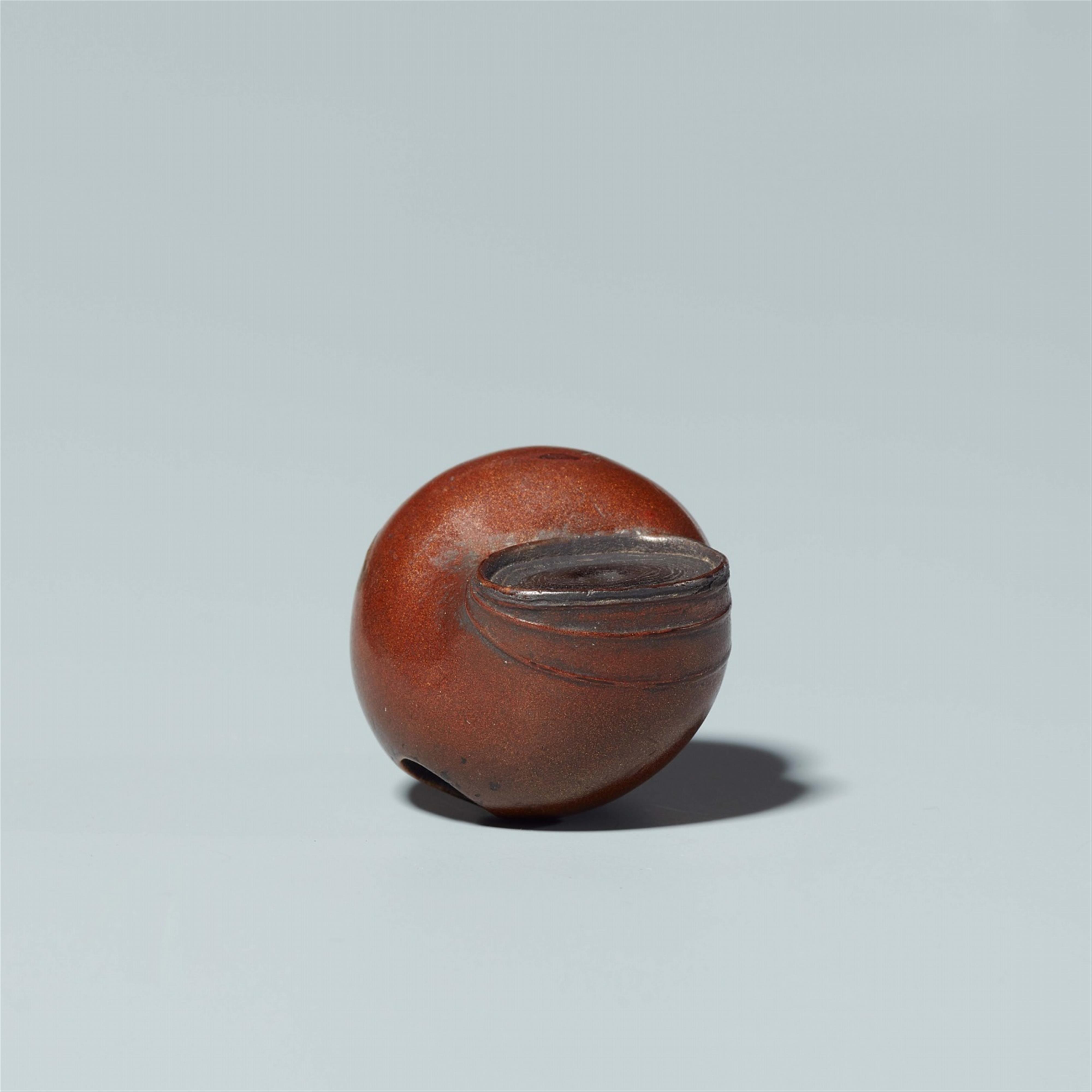 A lacquer on wood netsuke of a snail shell. Mid-19th century - image-2