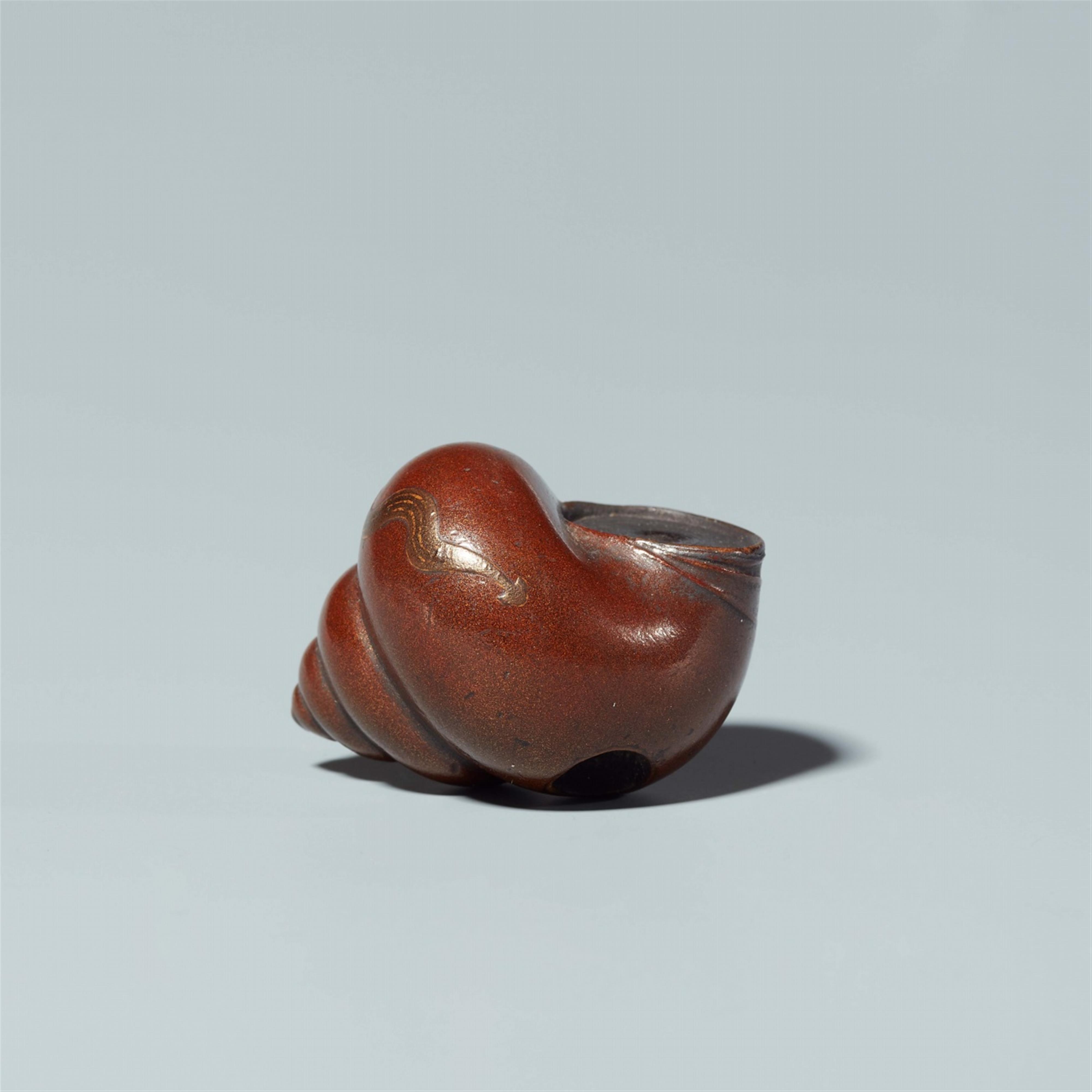 A lacquer on wood netsuke of a snail shell. Mid-19th century - image-3