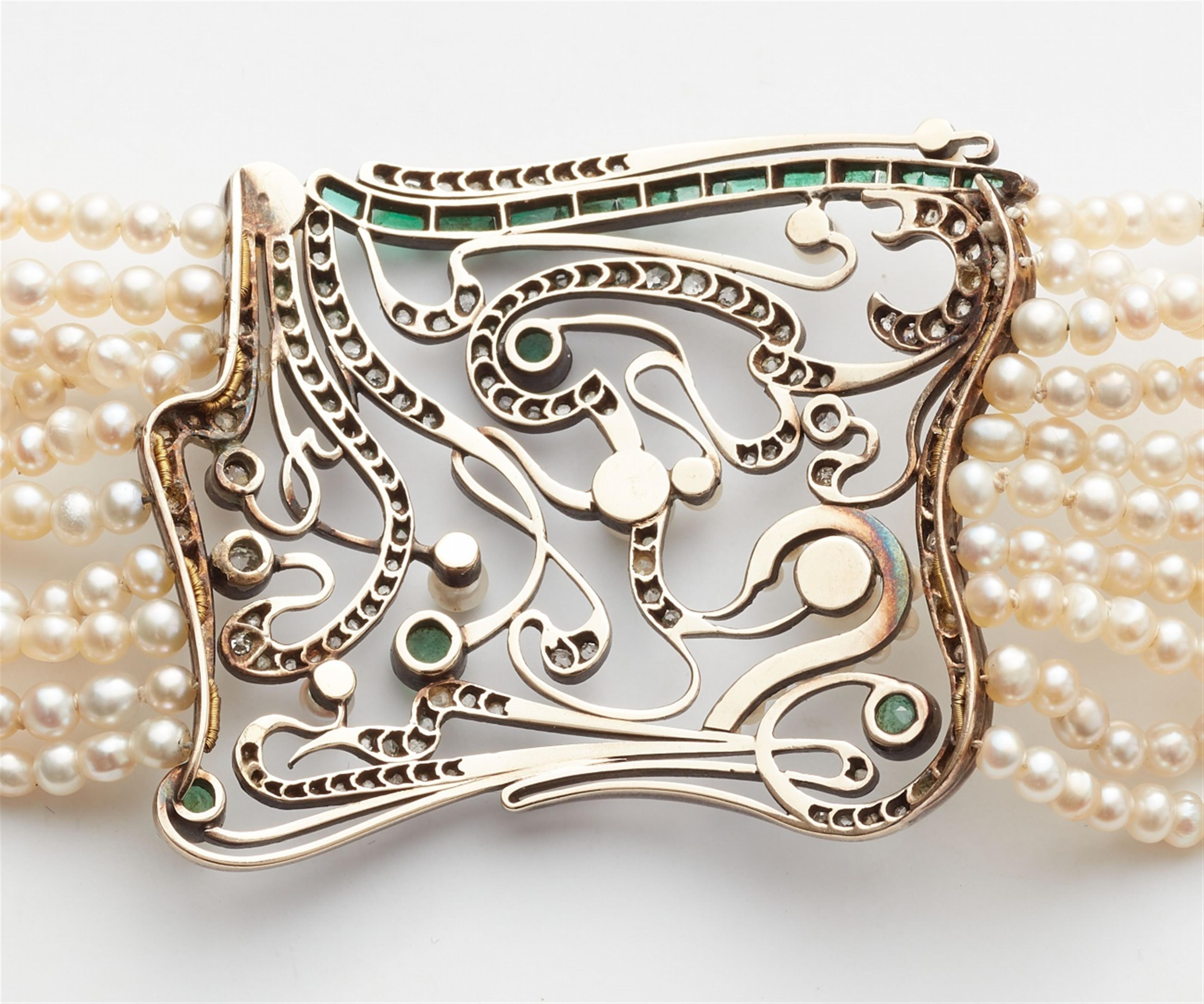 A Jugendstil pearl bracelet with a decorative barette - image-2