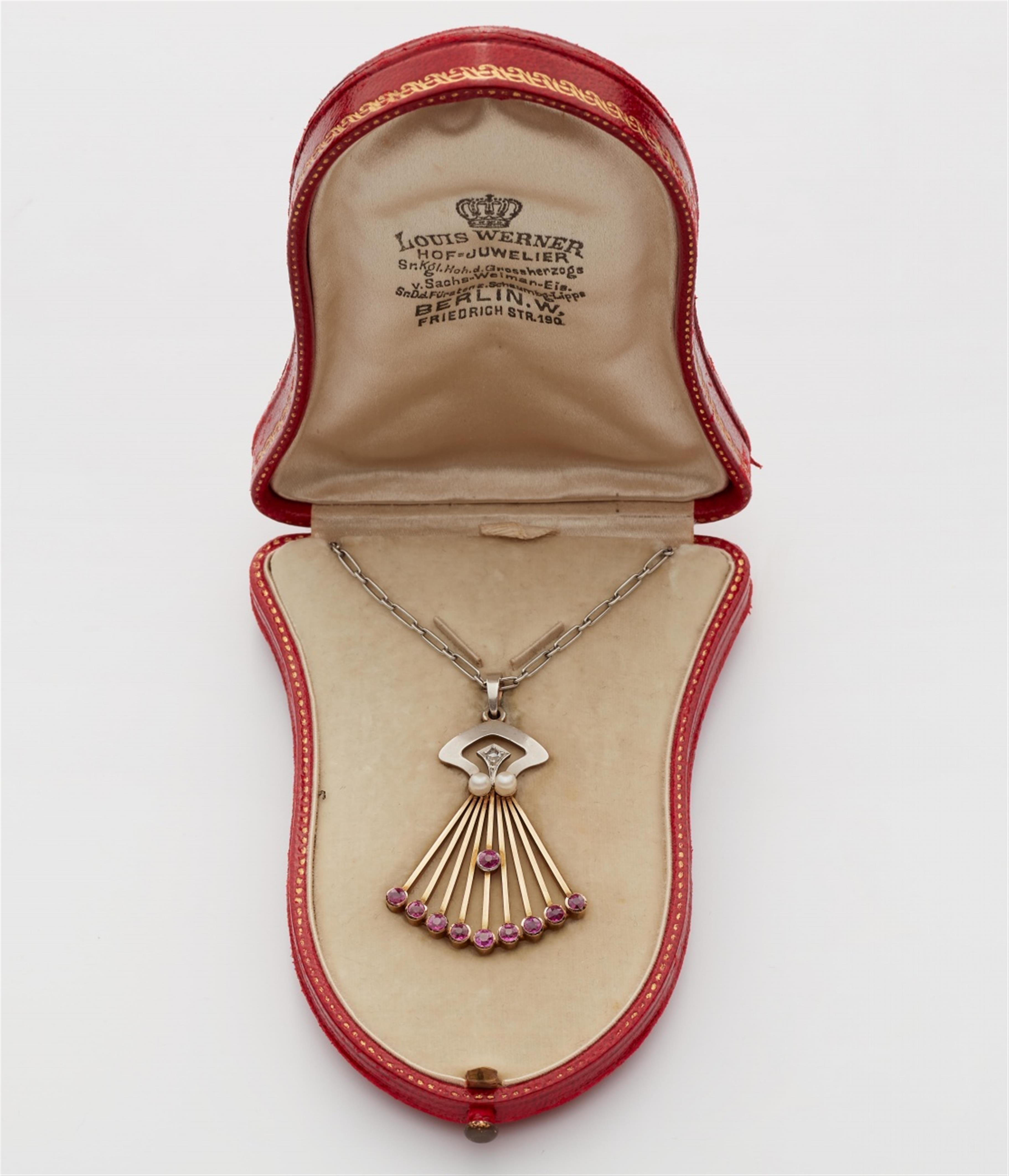A Jugendstil 14k gold ruby pendant - image-1
