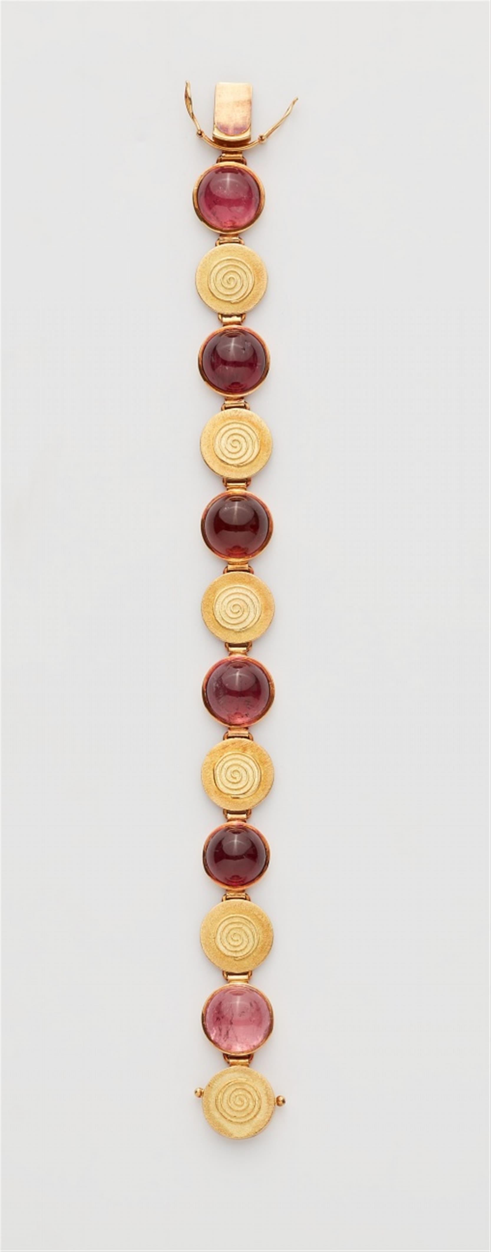 An 18k gold rubelite bracelet and necklace - image-1