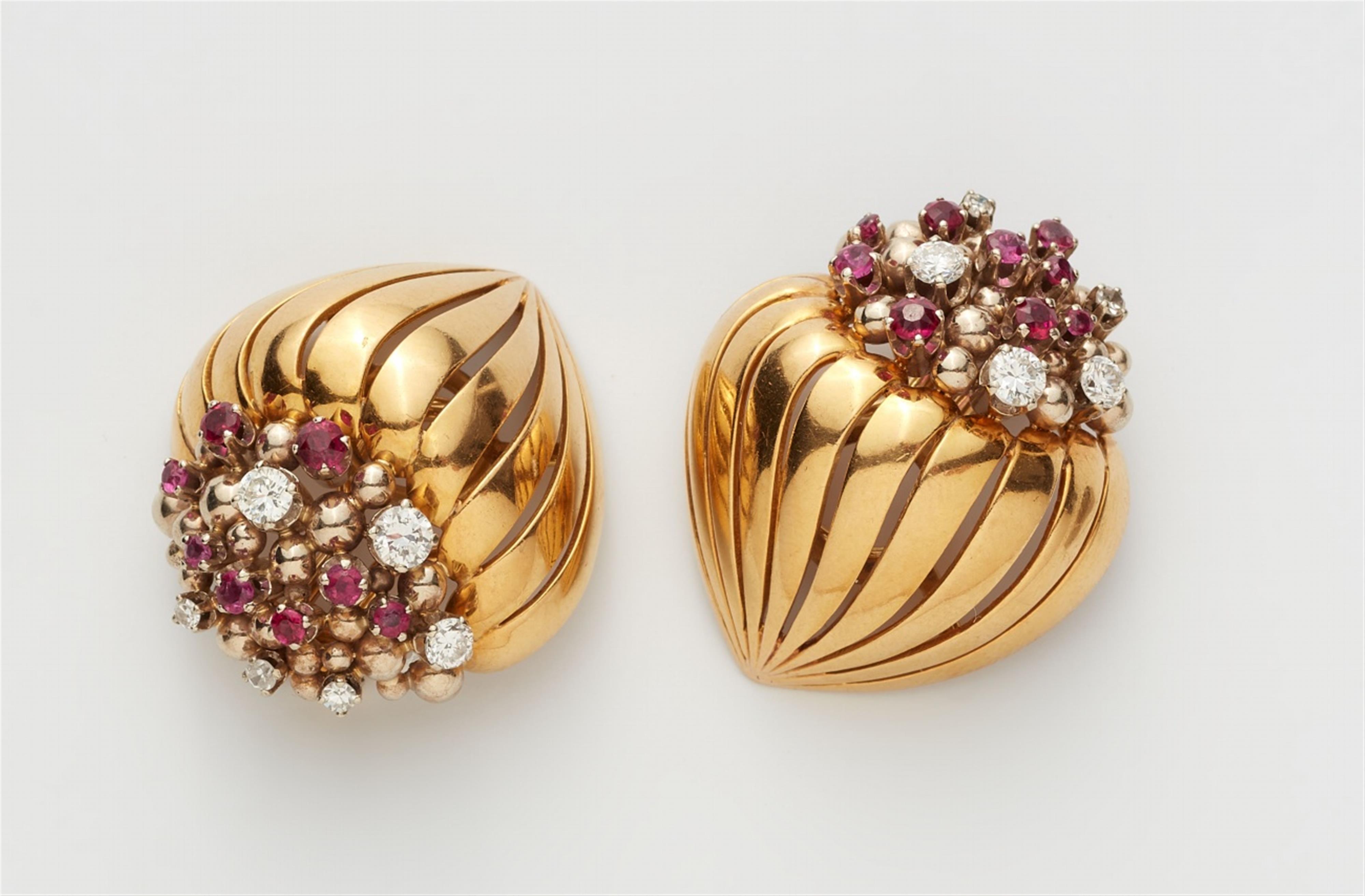 A pair of 18k gold ruby clip earrings - image-1