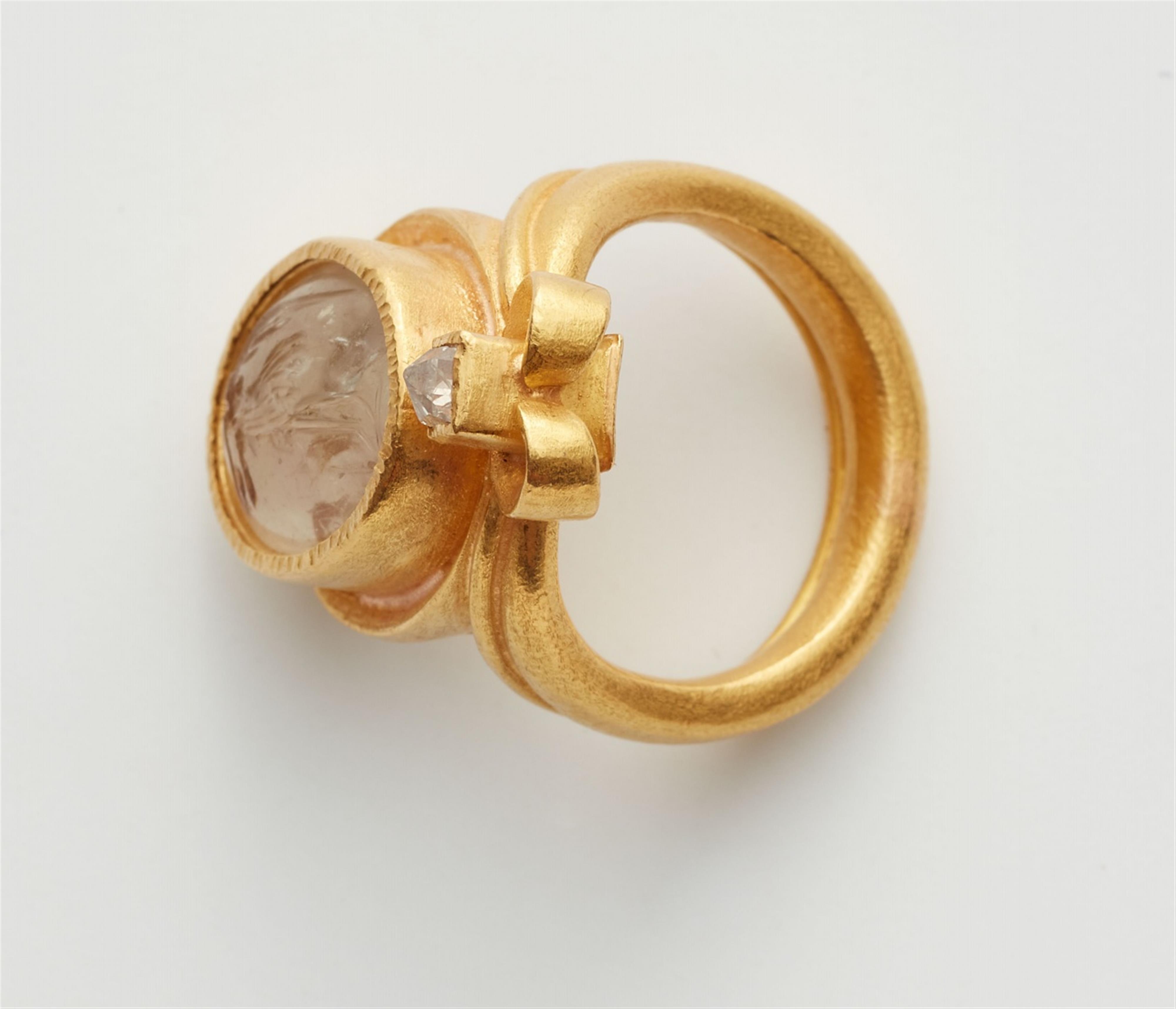 A 22k ring with a Roman intaglio - image-4