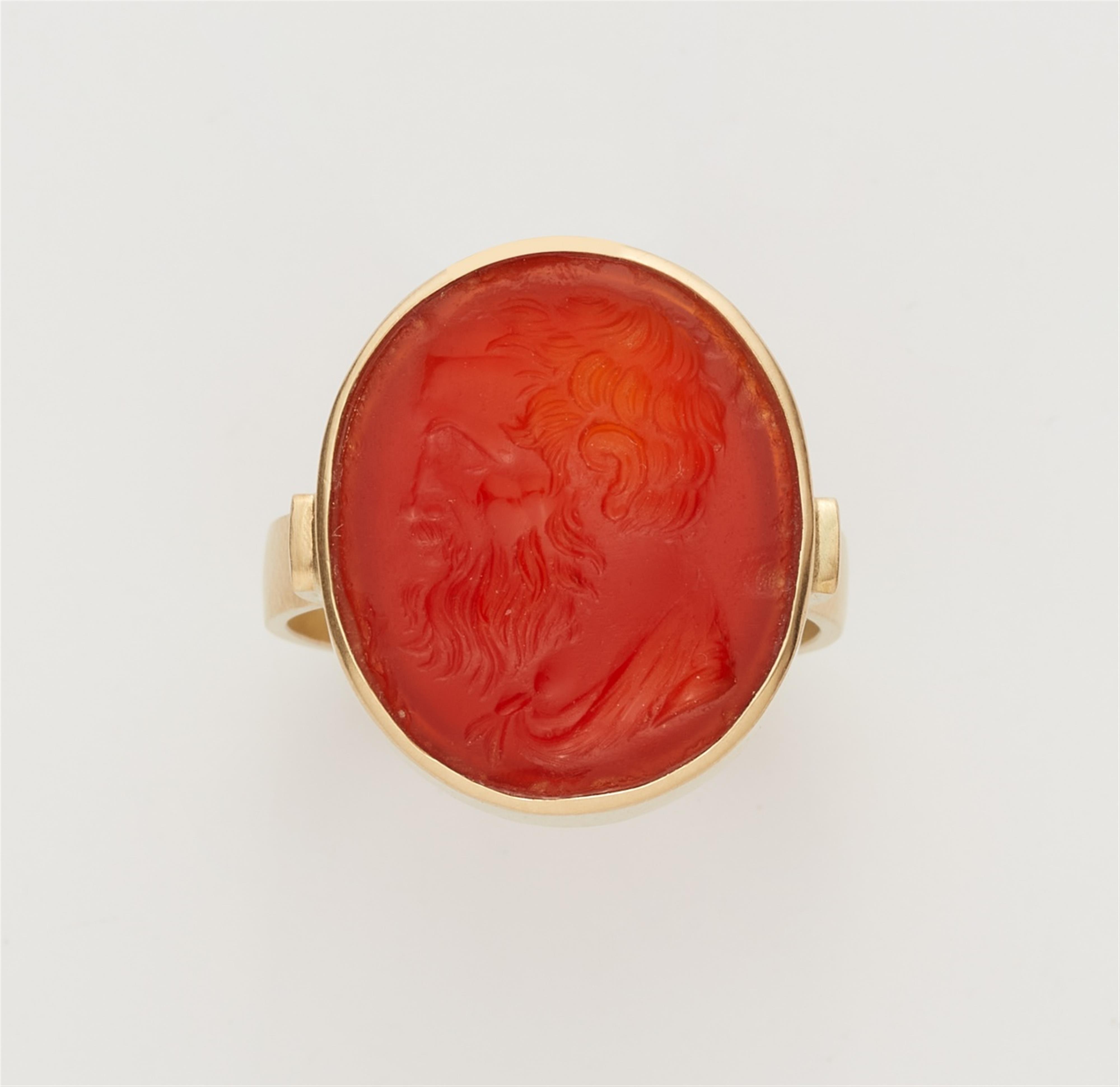 A 14k gold Neoclassical intaglio ring - image-1