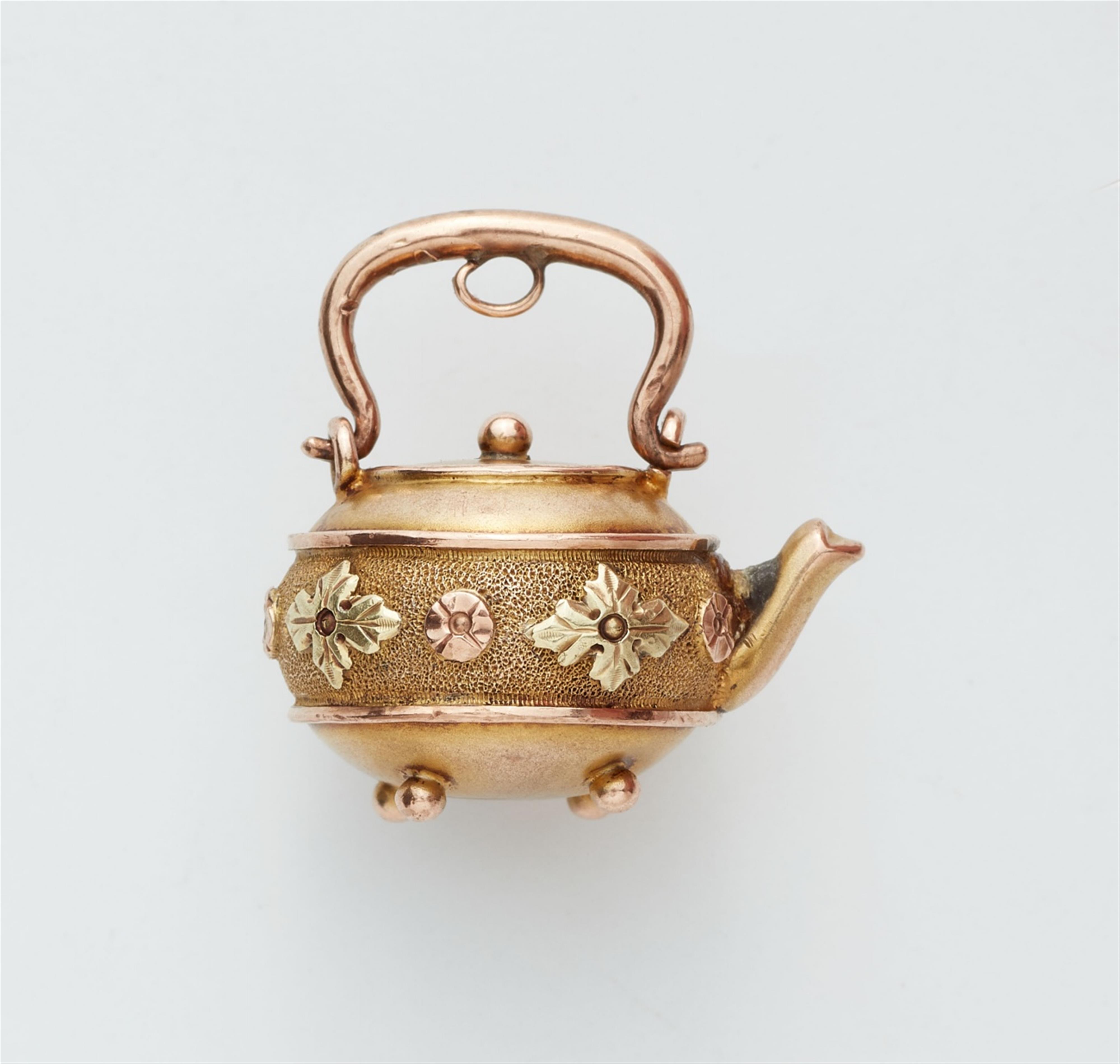 An 8k gold teapot charm - image-1
