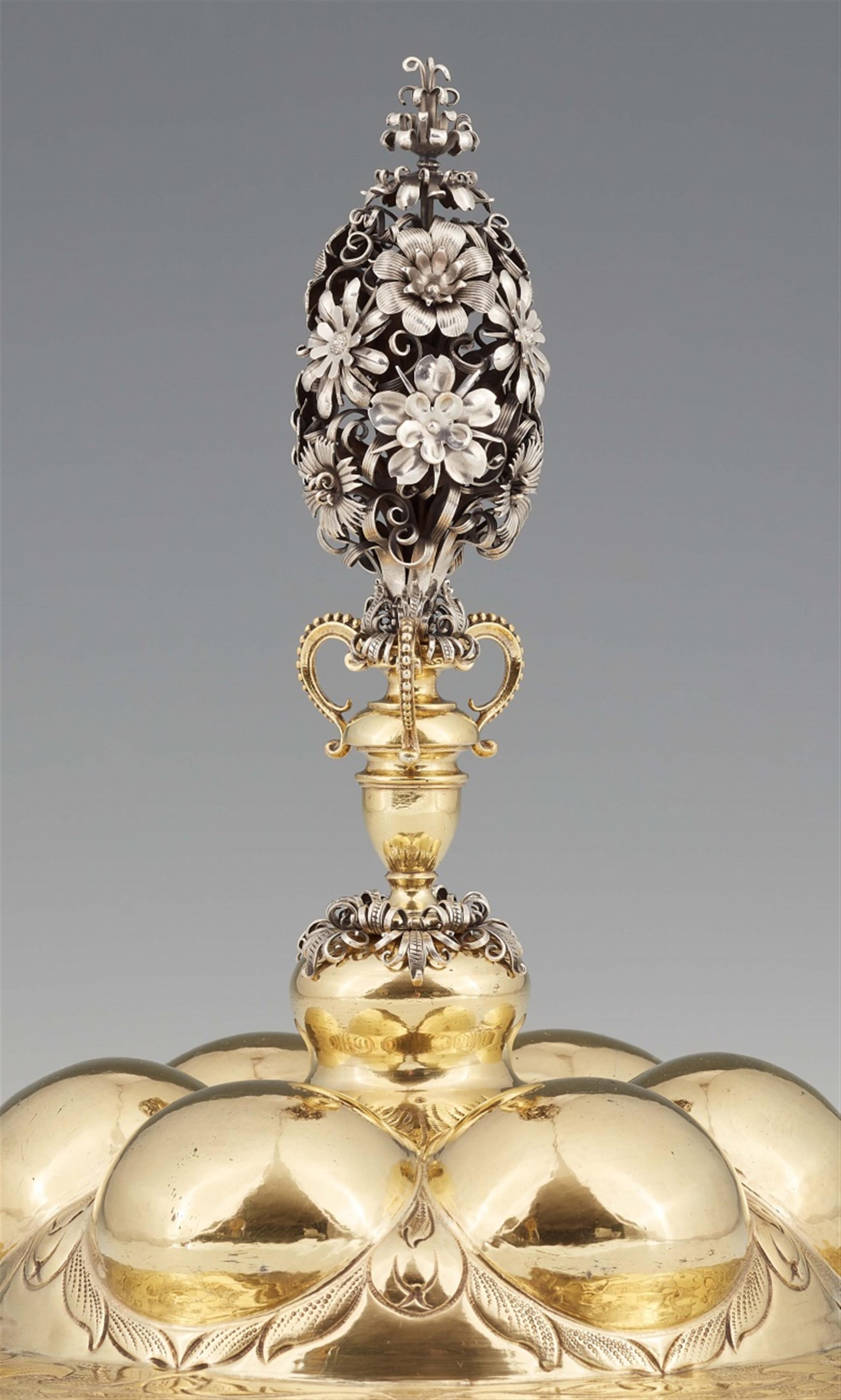 A very large Augsburg silver gilt colombine cup - image-3