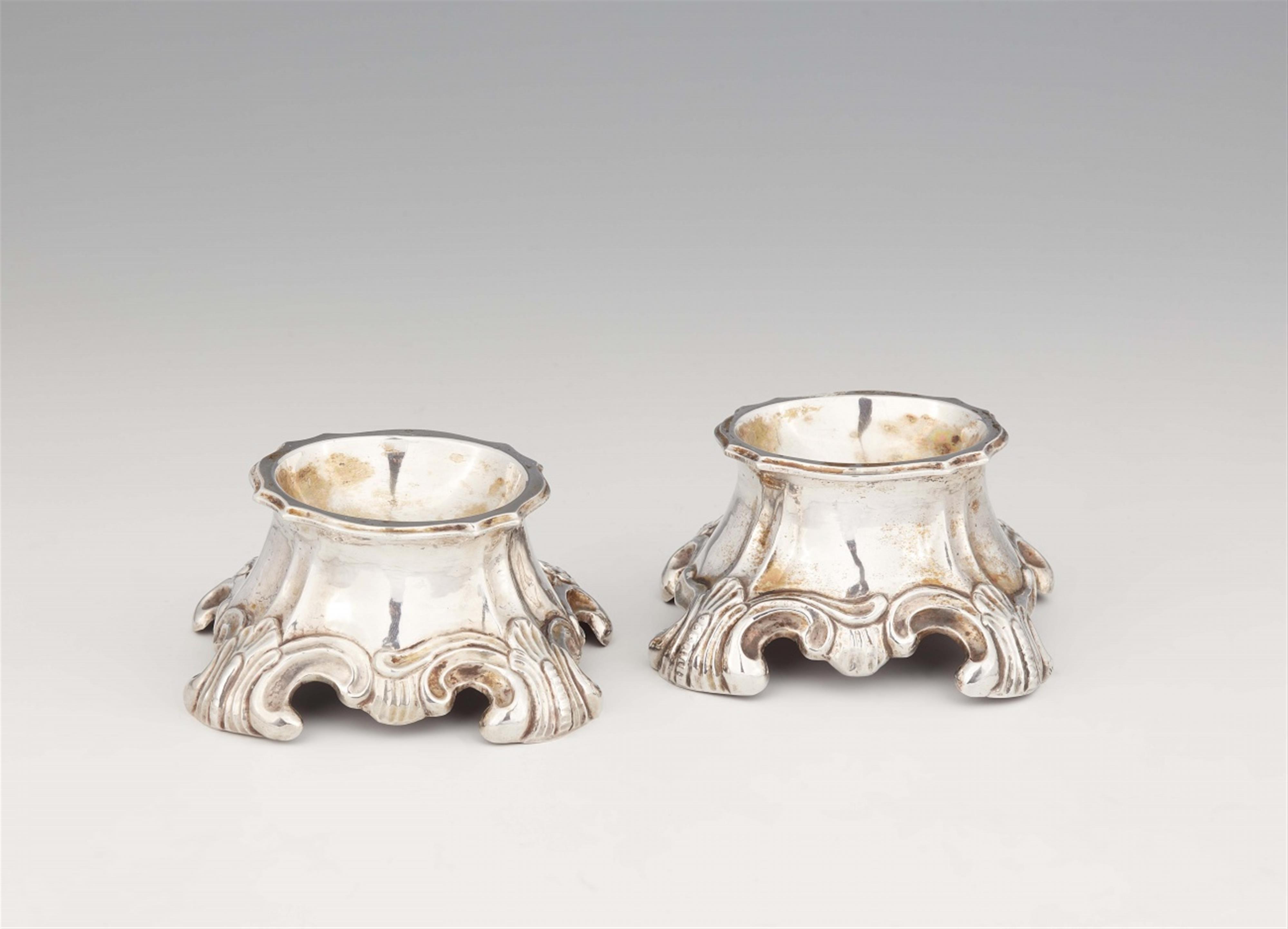 A pair of Augsburg silver salts - image-1