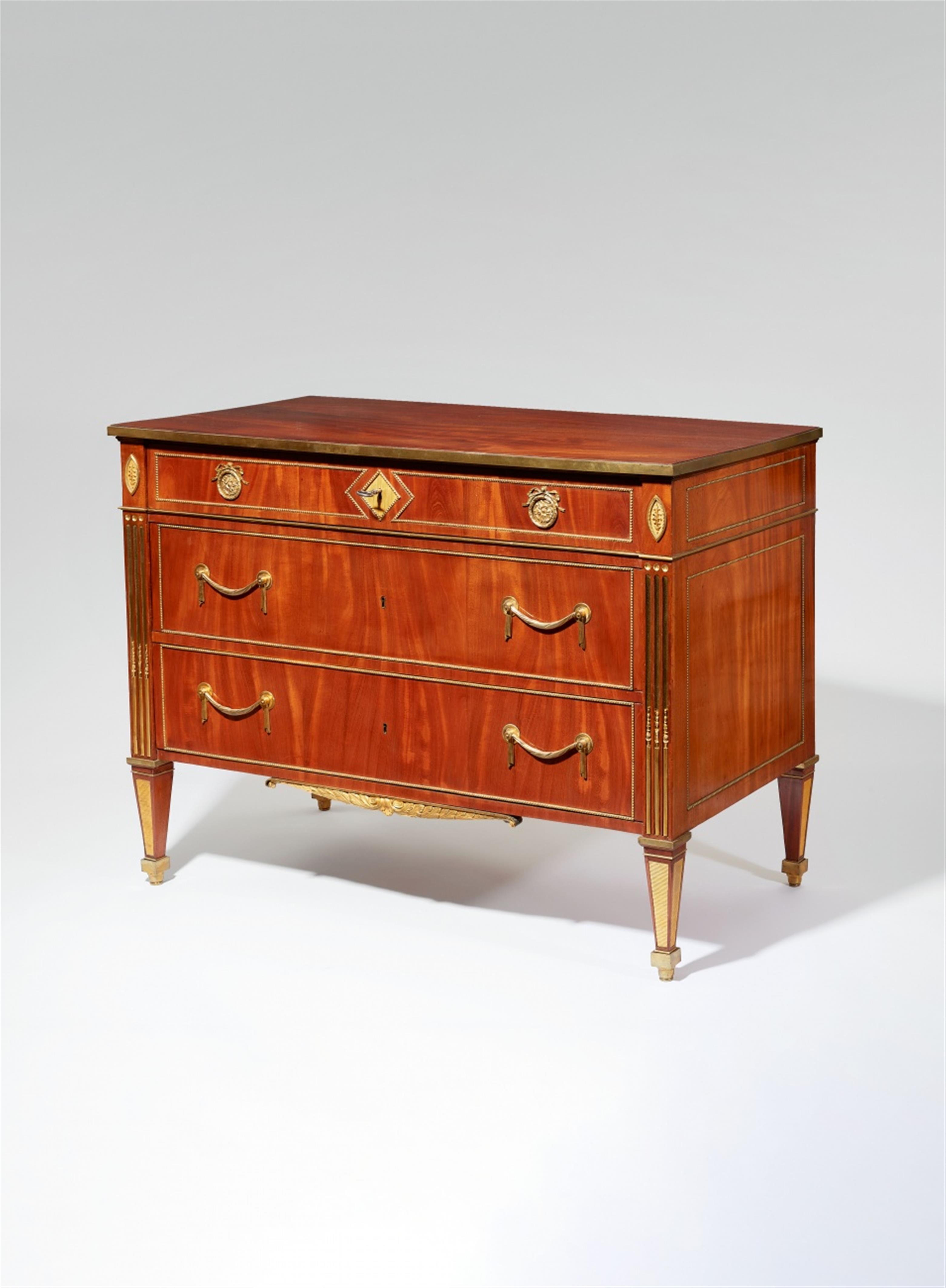 A chest of drawers by David Roentgen - image-2