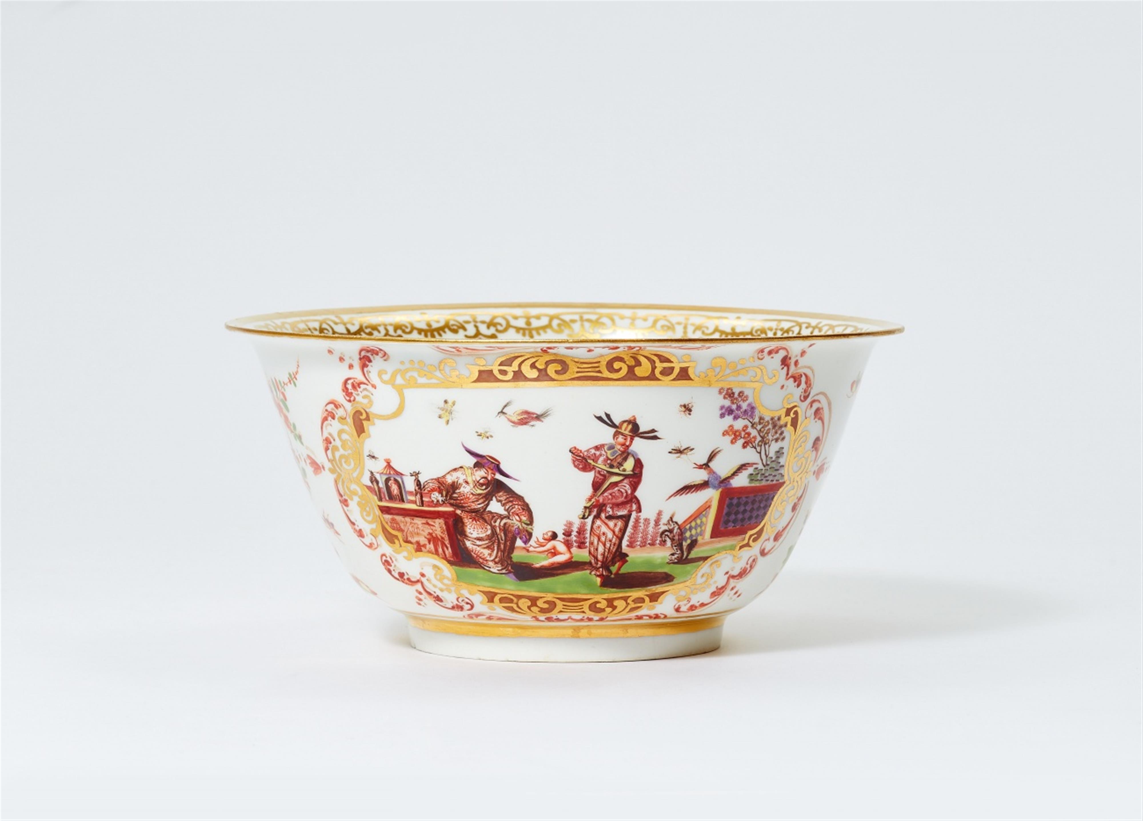 A Meissen porcelain slop bowl with Hoeroldt Chinoiseries - image-1