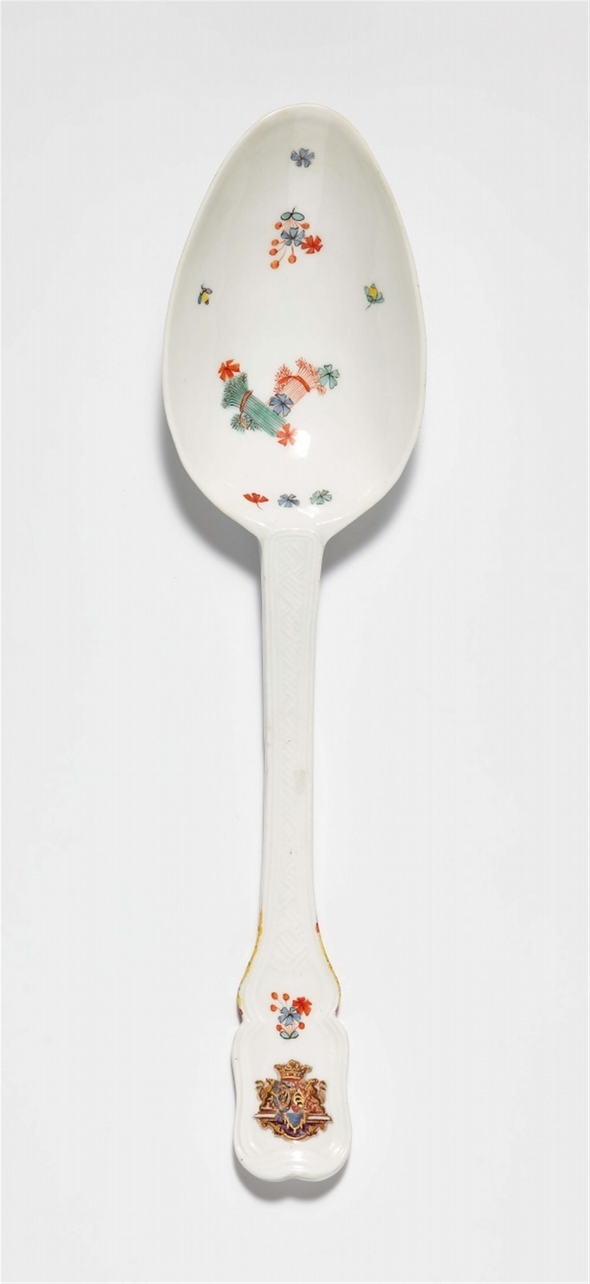 A rare Meissen porcelain serving spoon from the dinner service for Count Sulkowski - image-1