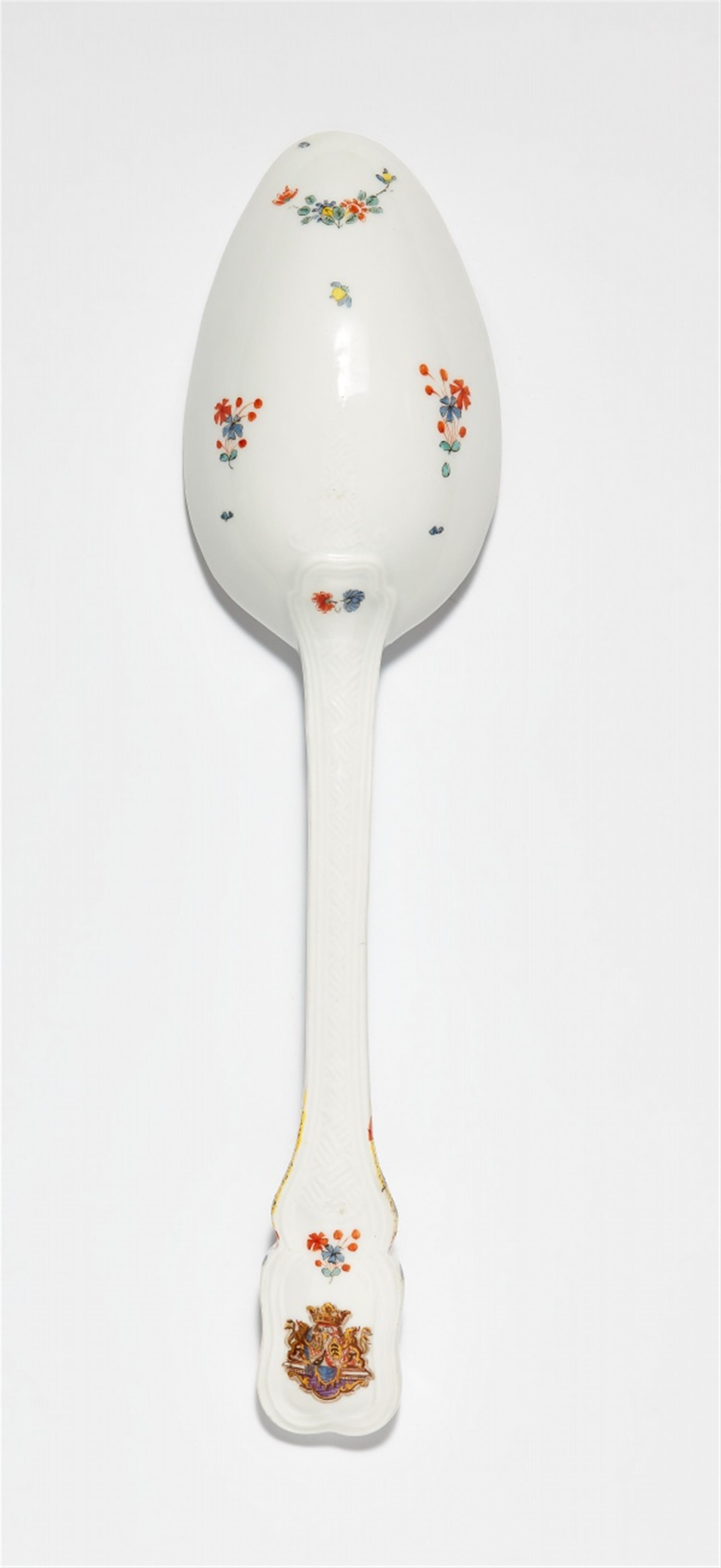 A rare Meissen porcelain serving spoon from the dinner service for Count Sulkowski - image-2