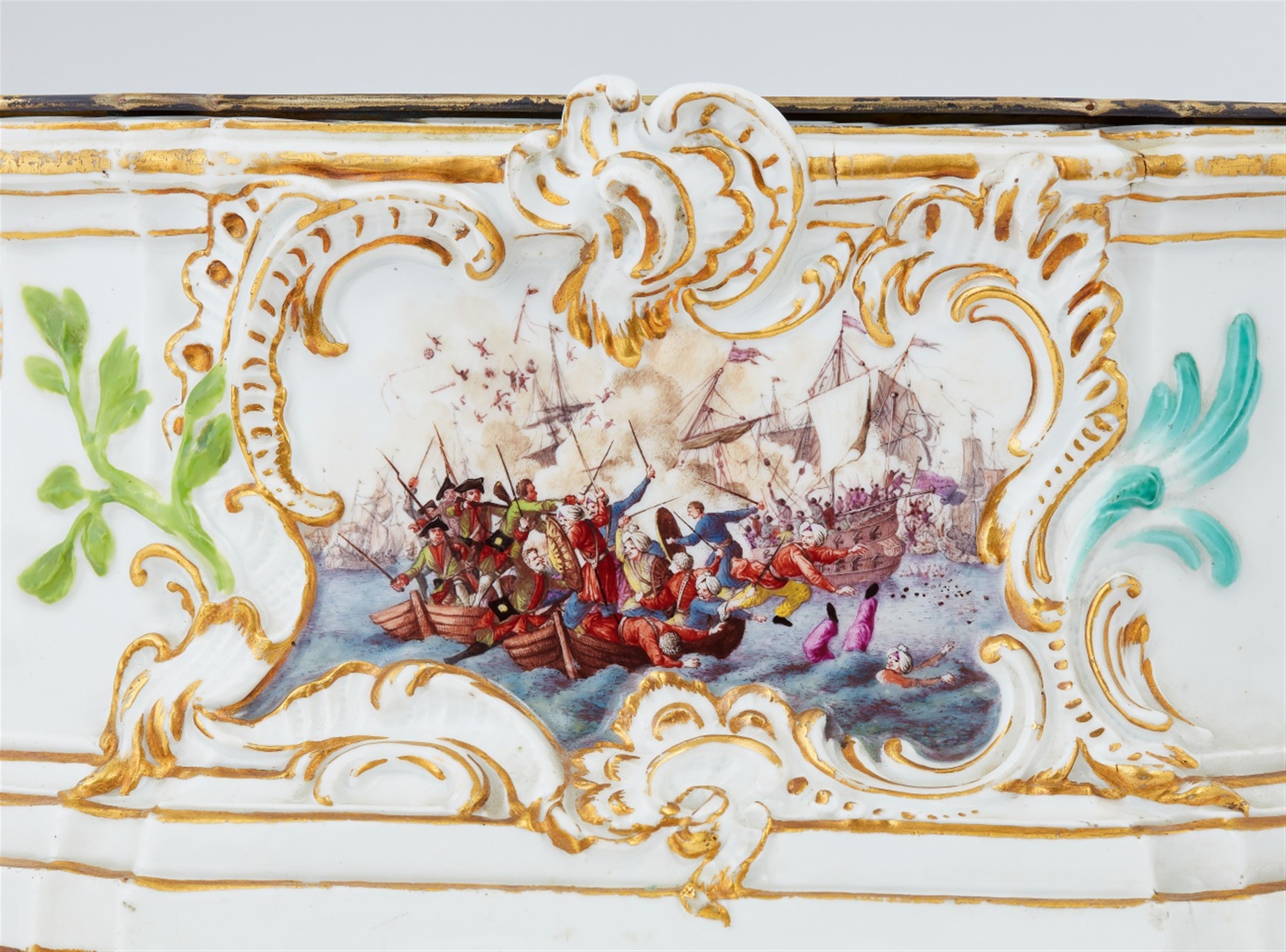 A Meissen porcelain bracket with battle scenes - image-4