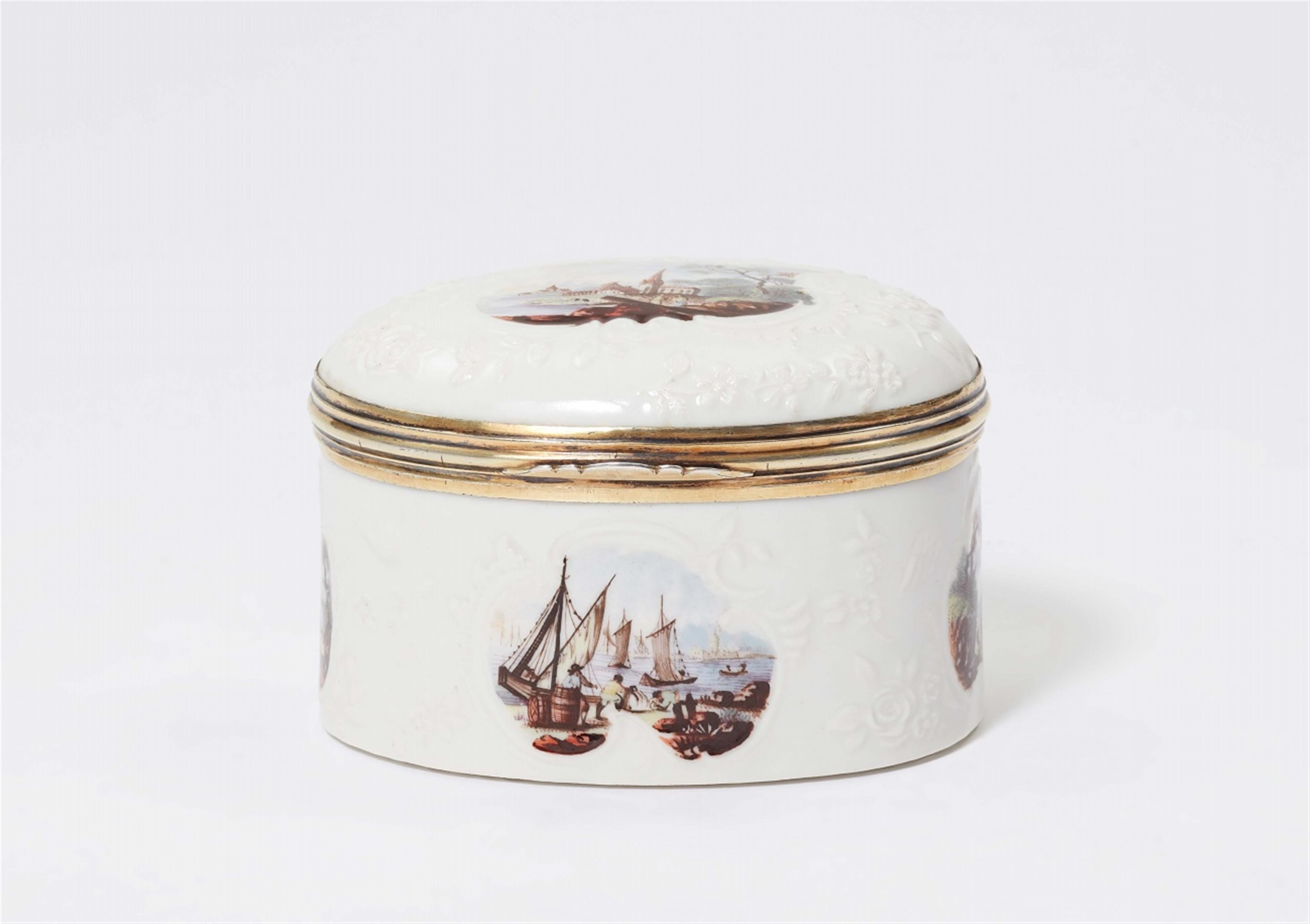 A Fürstenberg porcelain snuff box with Harlequin and a billy goat - image-2