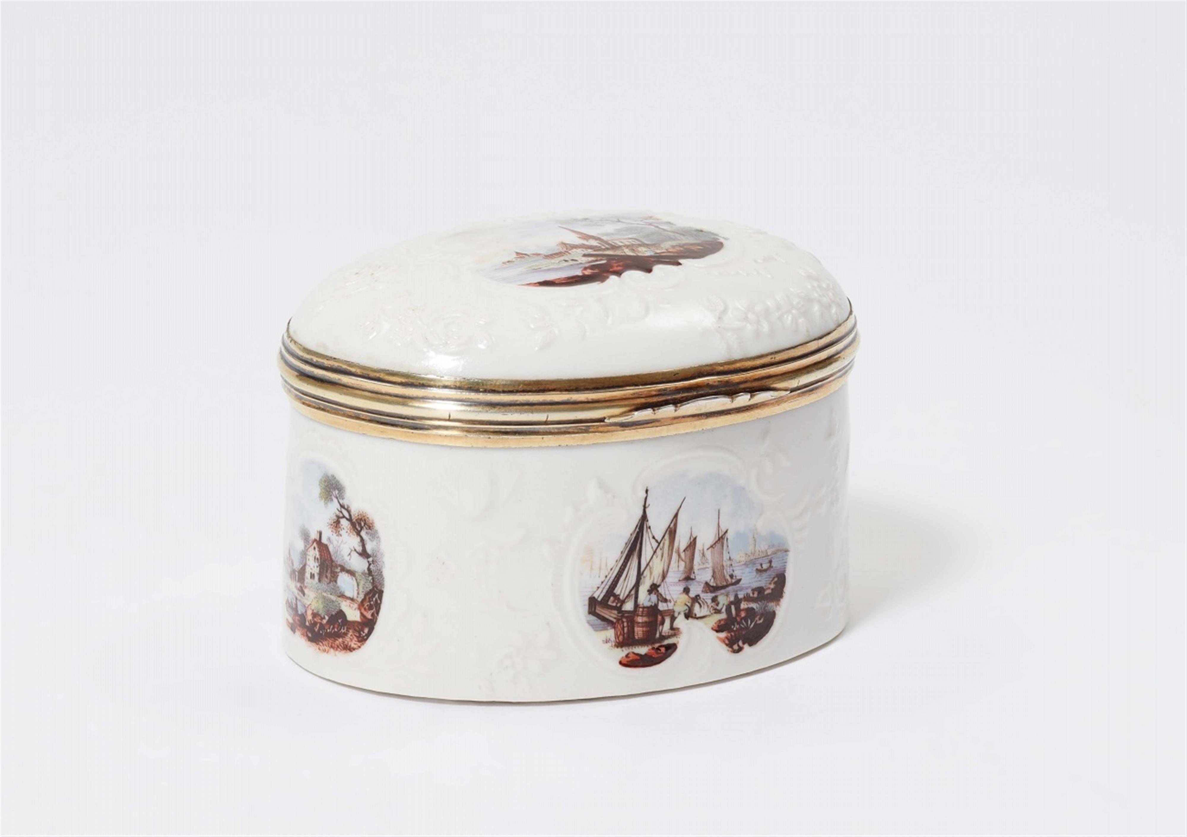 A Fürstenberg porcelain snuff box with Harlequin and a billy goat - image-3