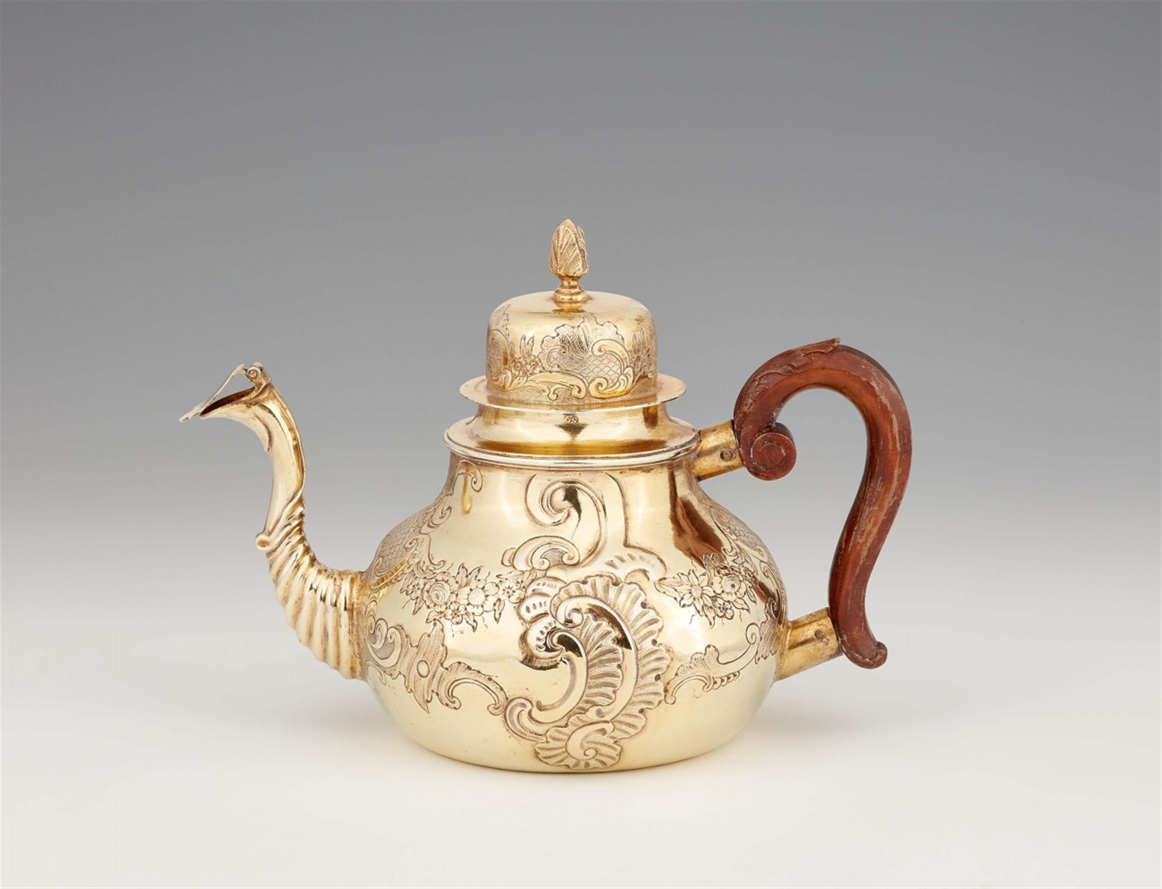 An Augsburg Rococo silver gilt tea kettle - image-1
