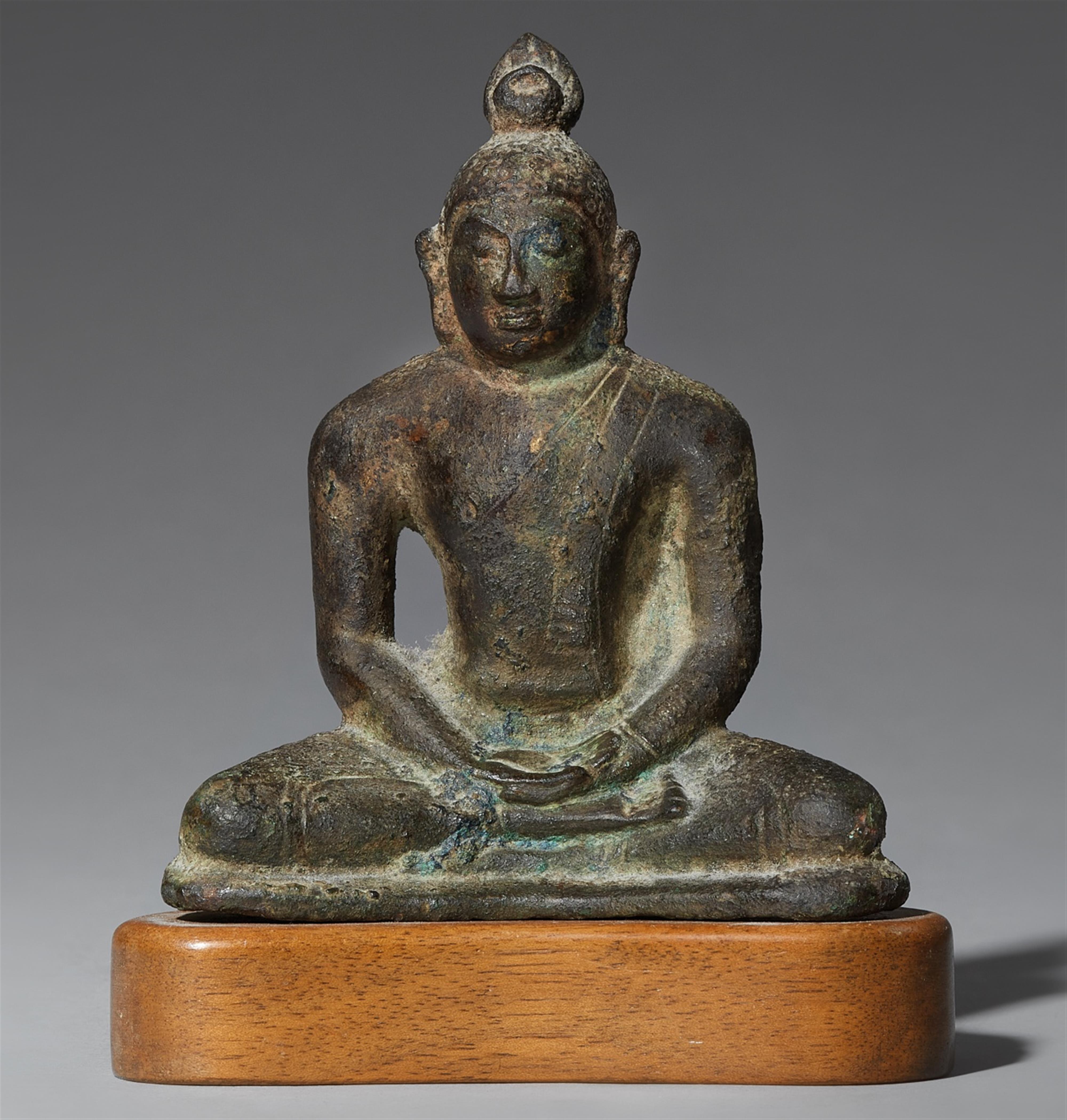 A Shri Lanka solid cast bronze figure of Samadhi Buddha. Anuradhapura period,  9th/10th century - image-1