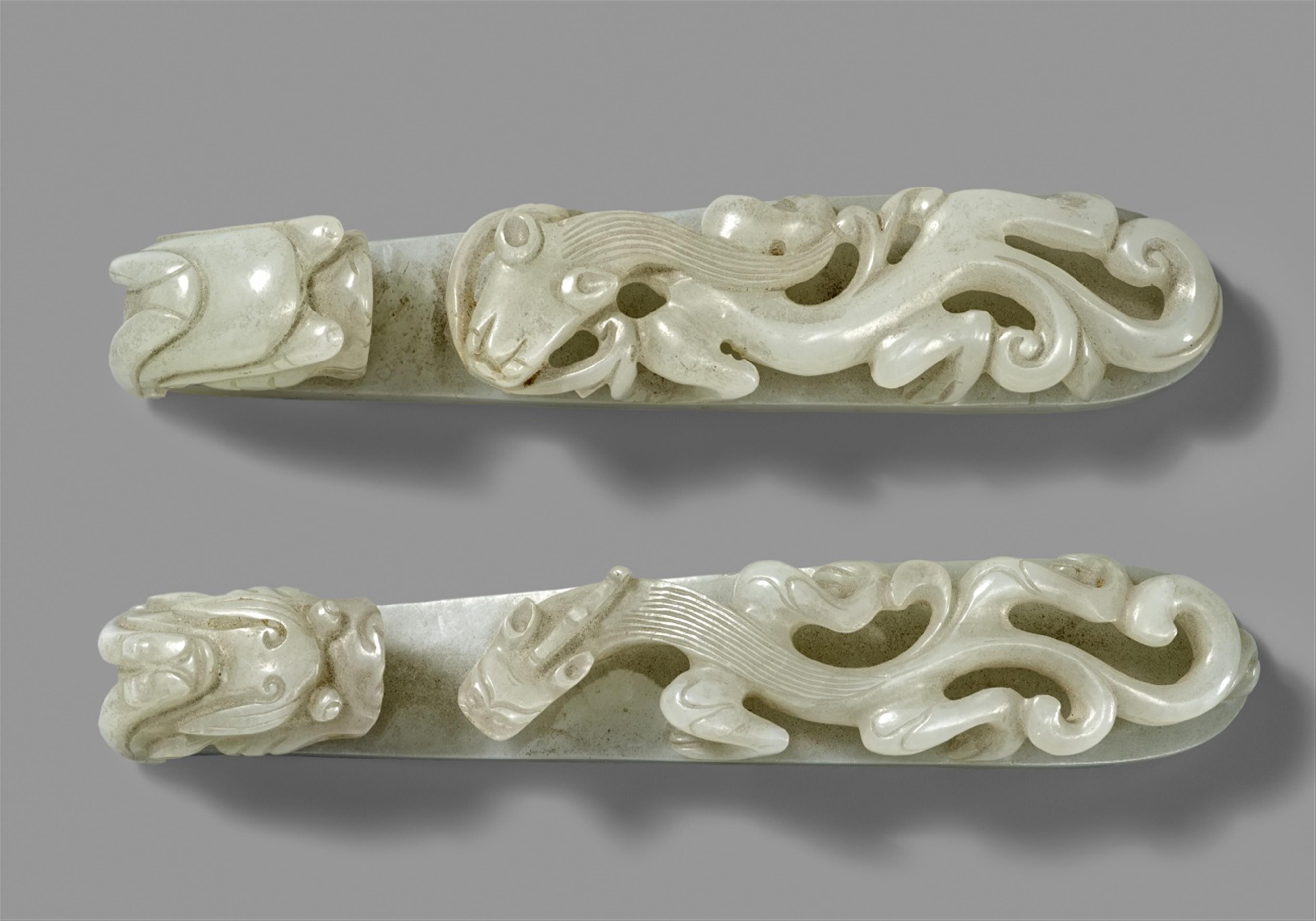 Two greyish-white jade belt hooks. Qing dynasty - image-1