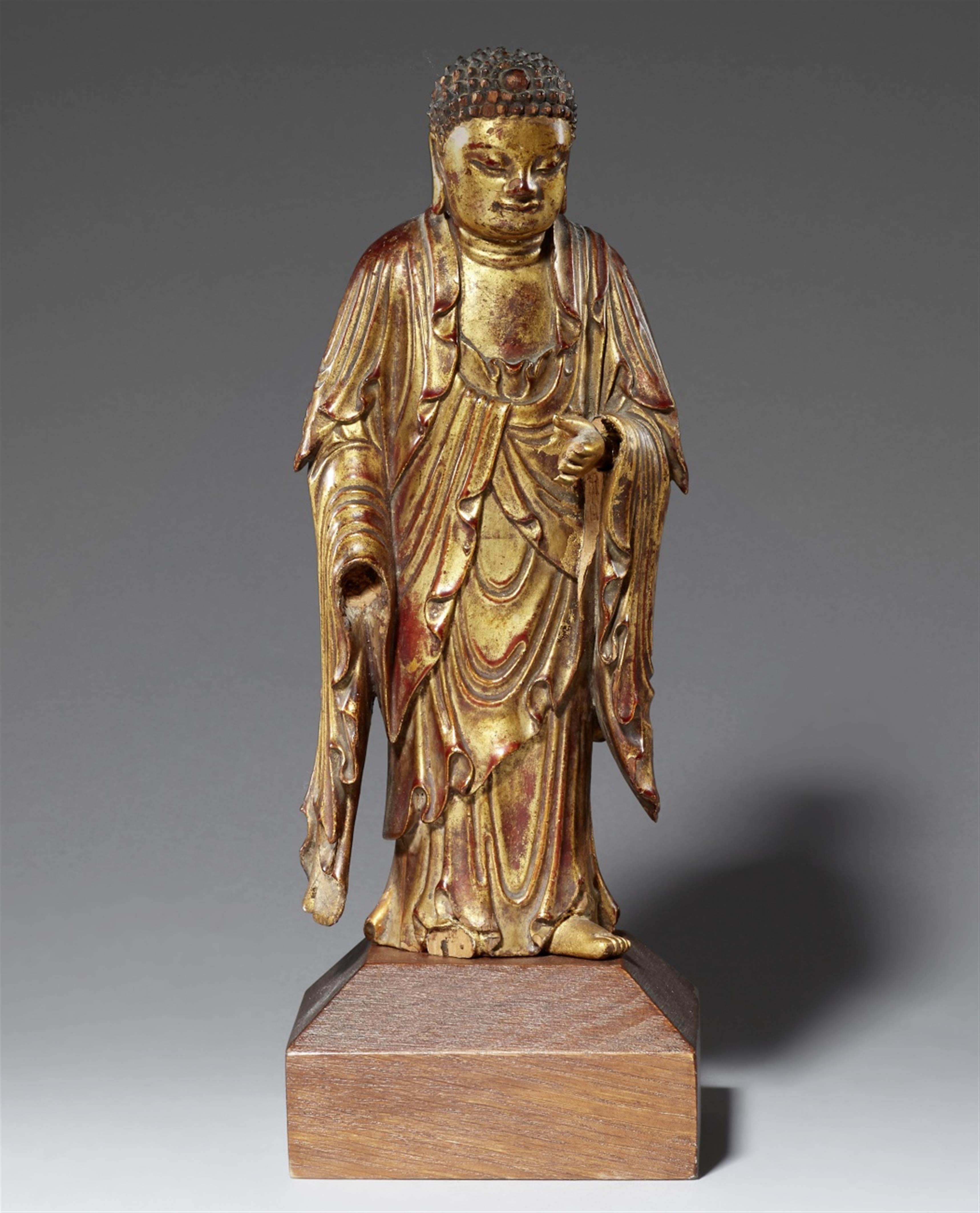 A gilt and lacquered wood figure of a Buddha. Southern China. 19th century - image-1