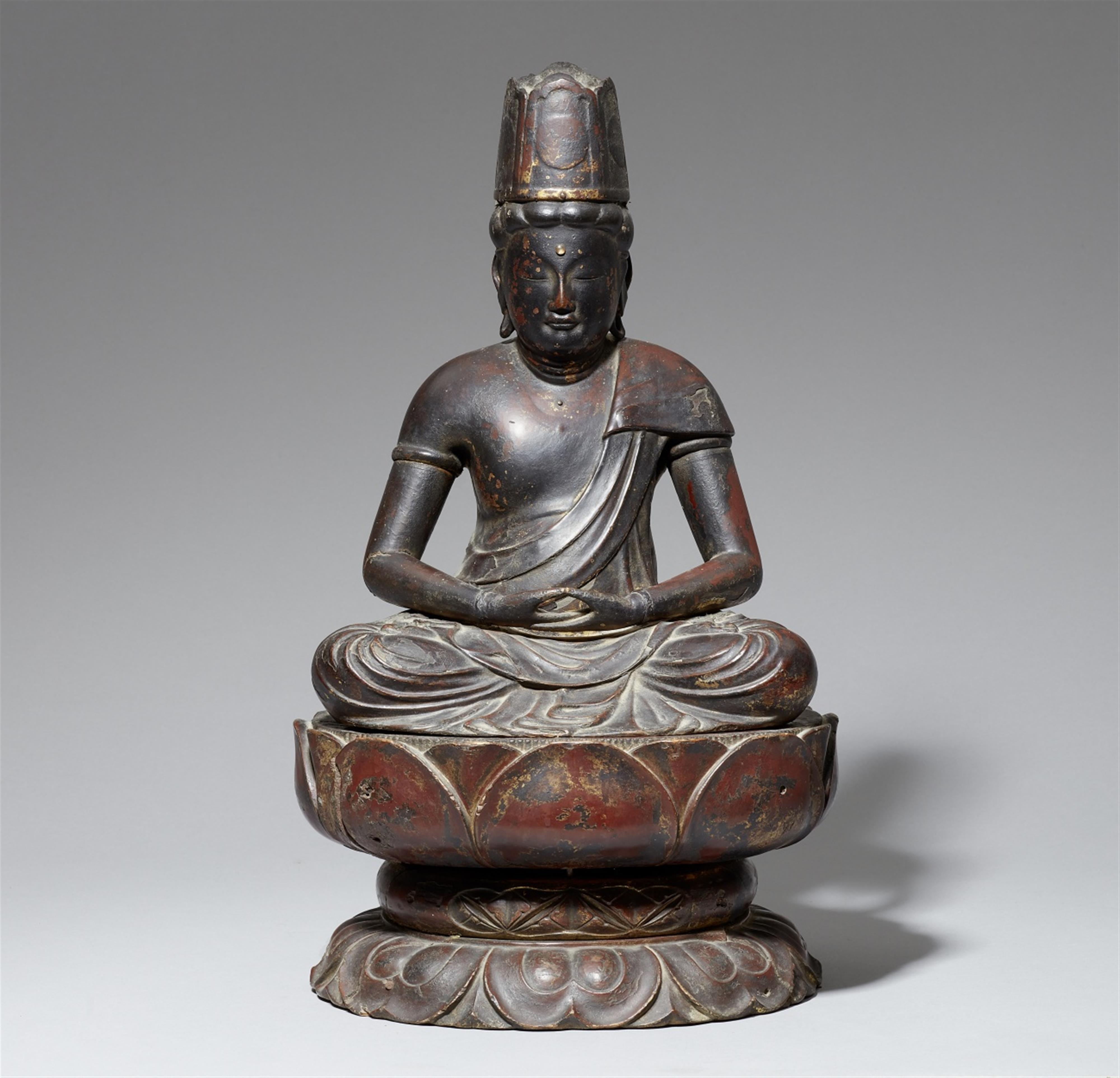 A lacquered and gilded wood figure of a Bosatsu. 16th century - image-1