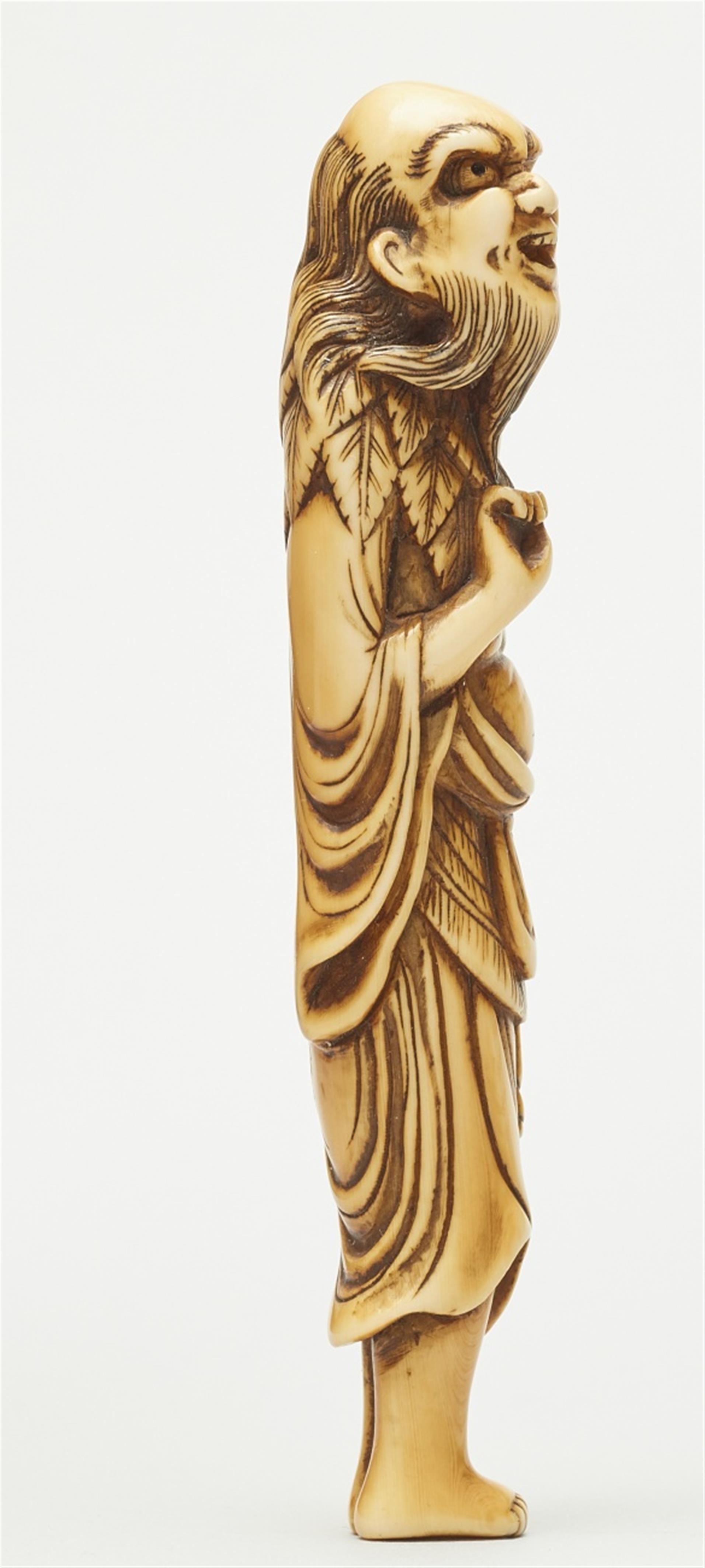 A fine ivory netsuke of sennin. 18th century - image-3