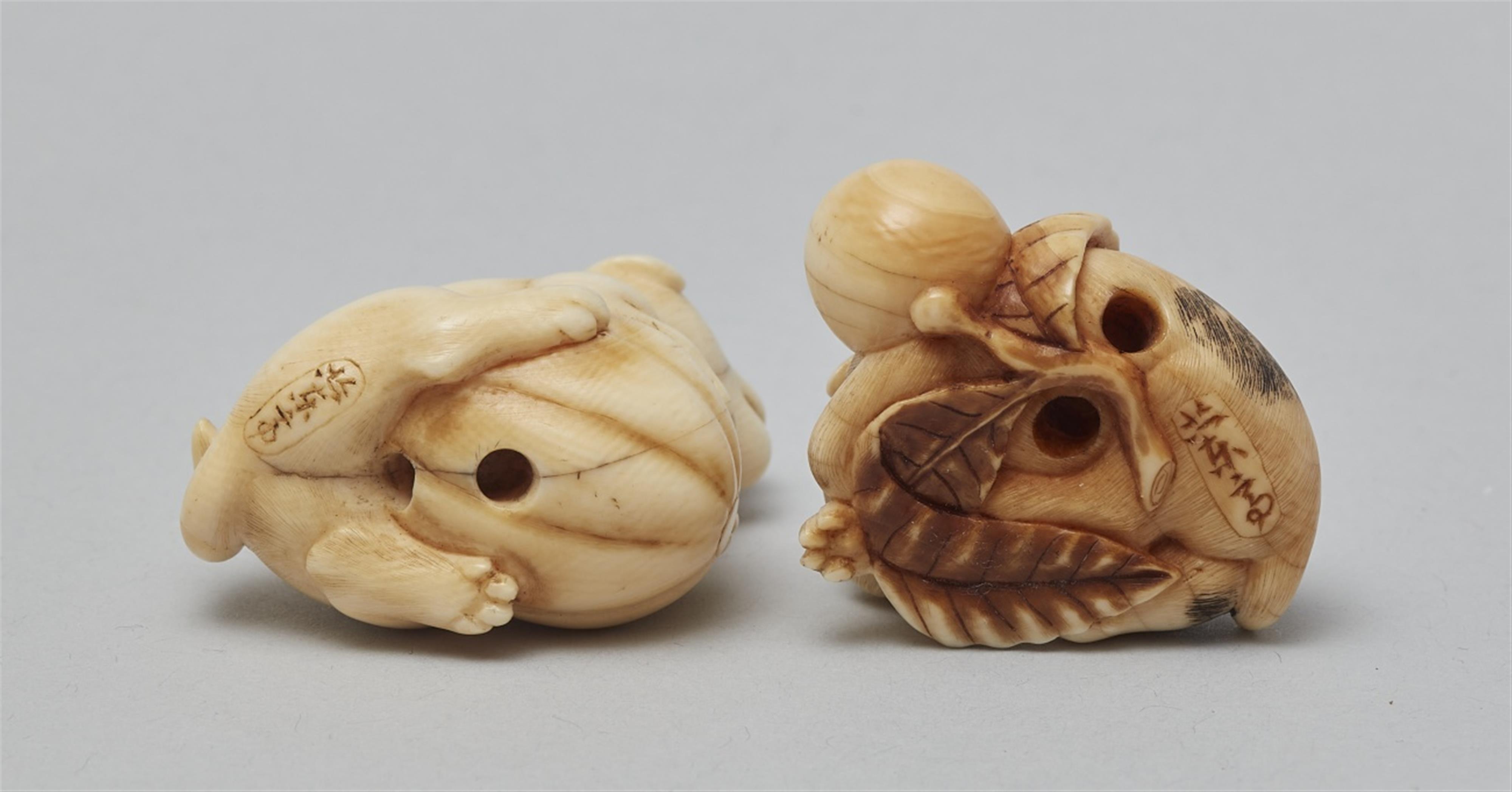 Two ivory netsuke of puppies. First half 19thn century - image-3