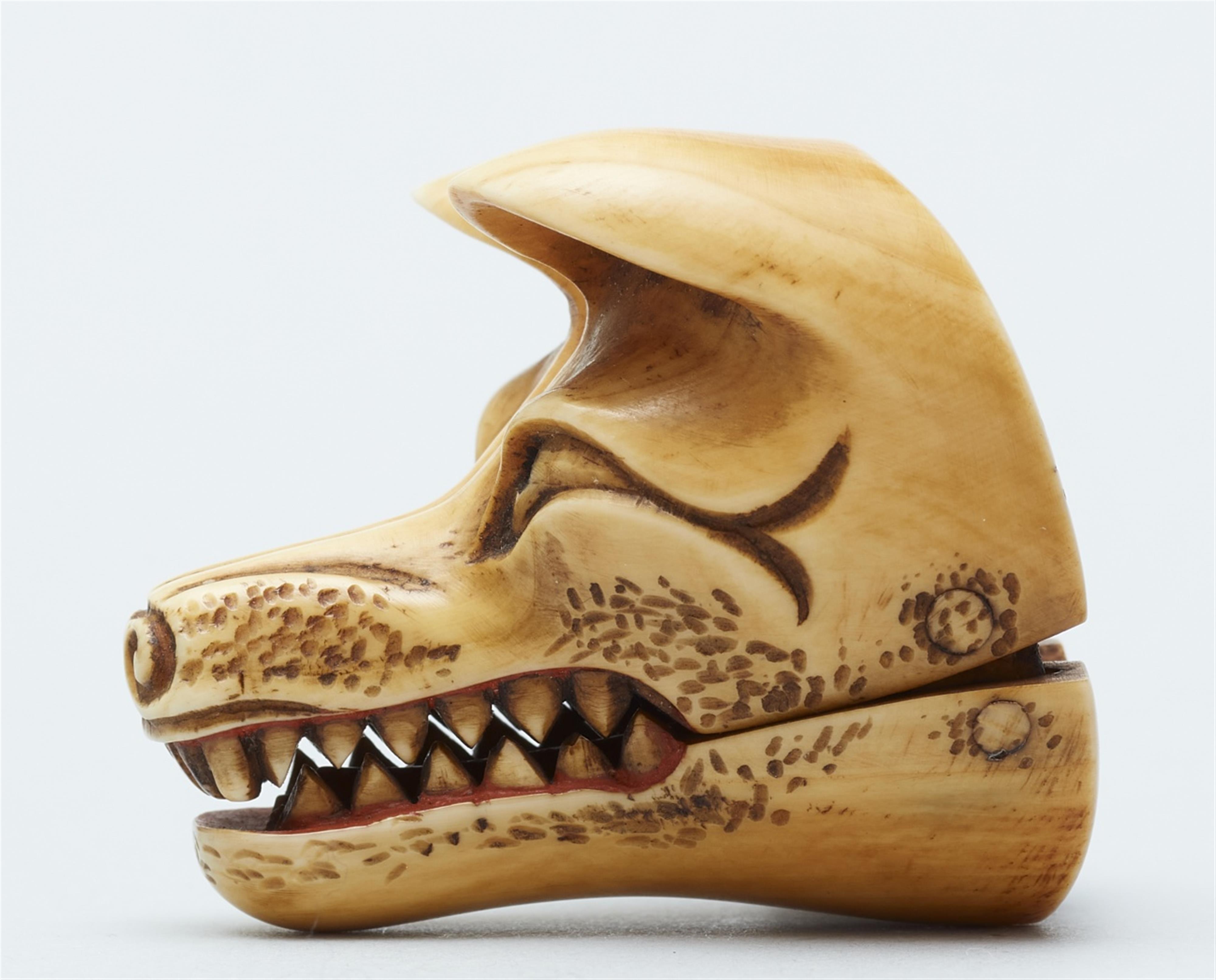 A stained ivory netsuke of a Kitsune mask. 19th century - image-2