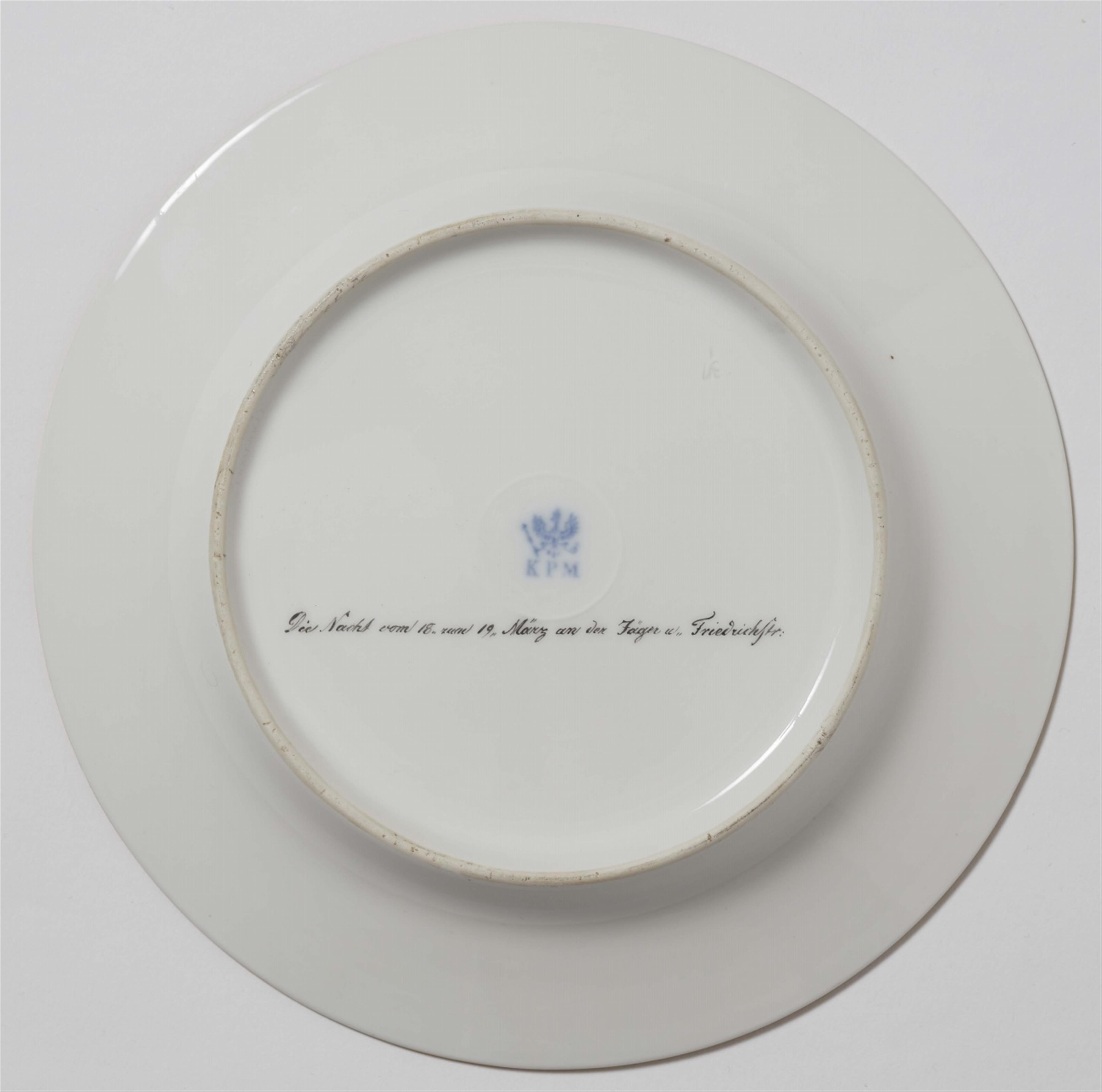 Four Berlin KPM porcelain plates with scenes from the March Revolution - image-2