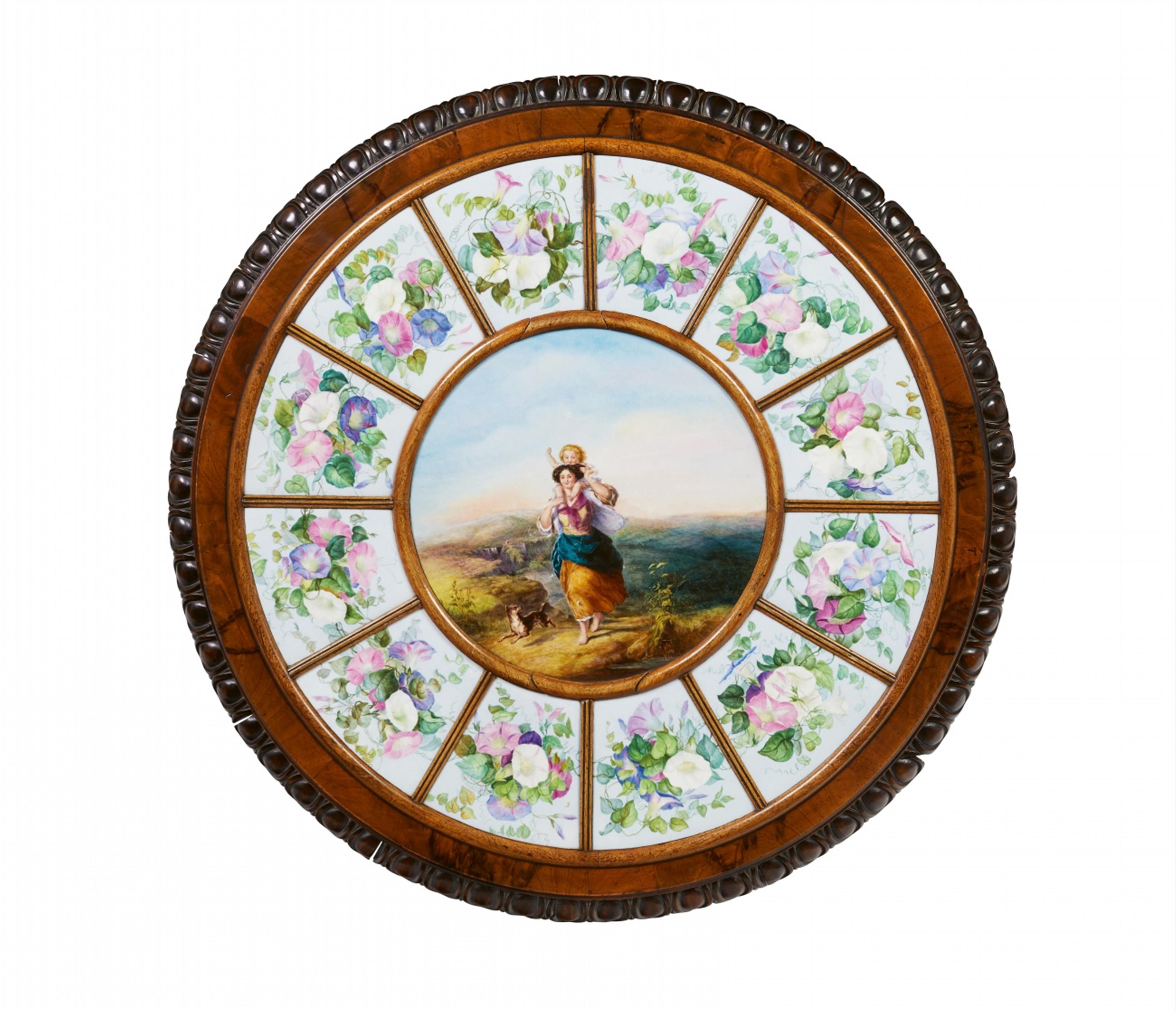 A round gueridon with porcelain panels - image-2