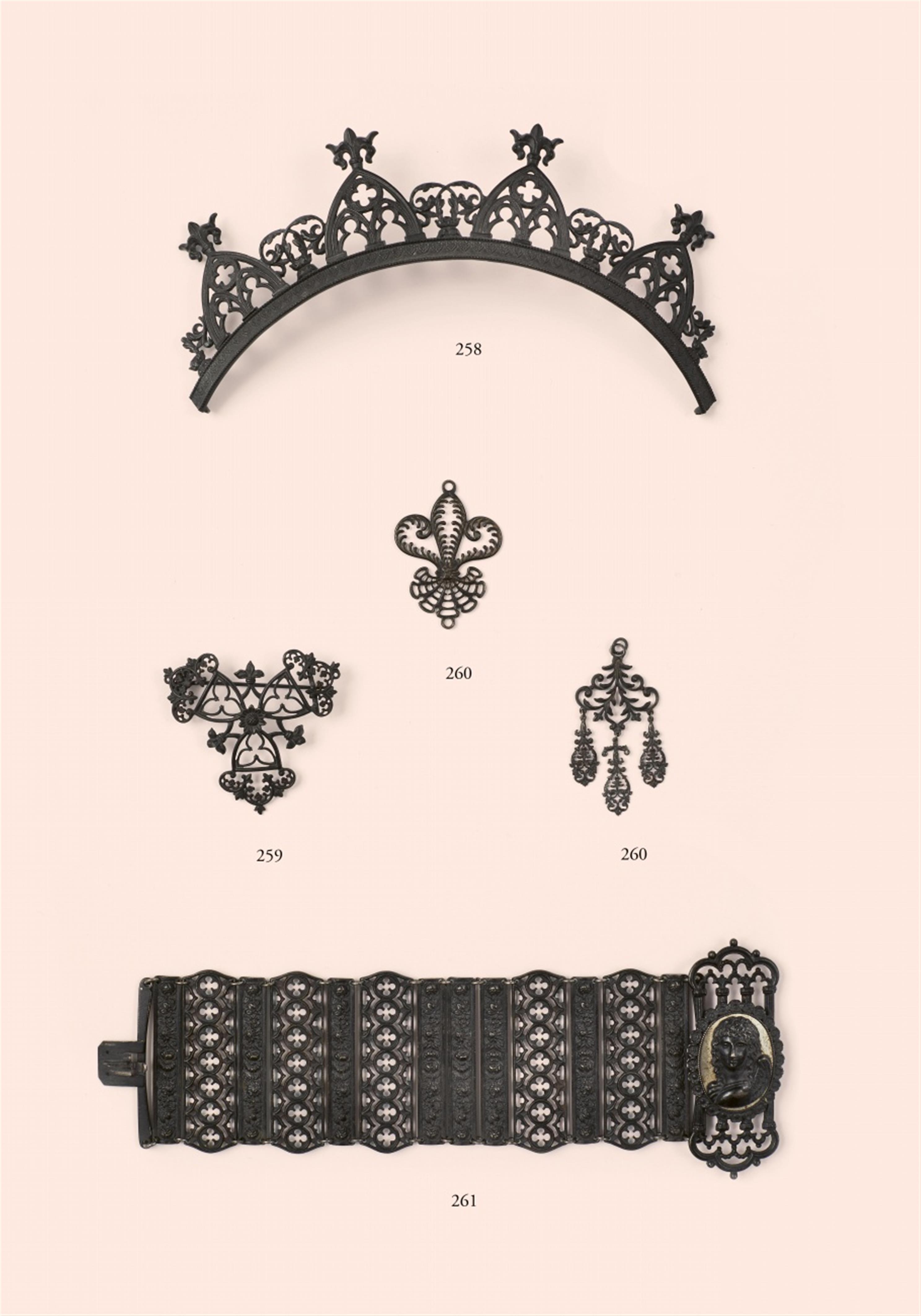 A Gothic Revival cast iron diadem - image-1