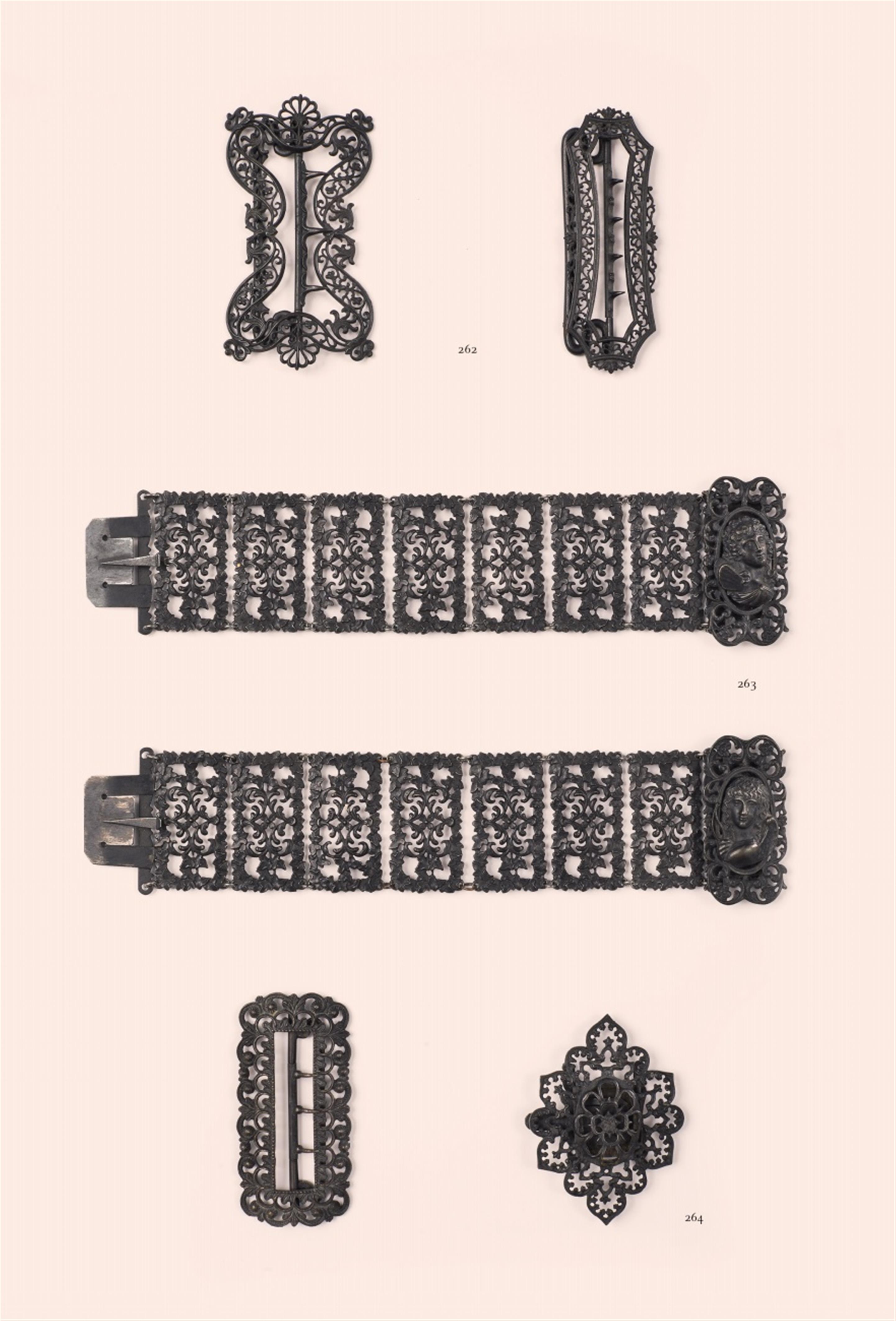 A rare cast iron bracelet clasp - image-1
