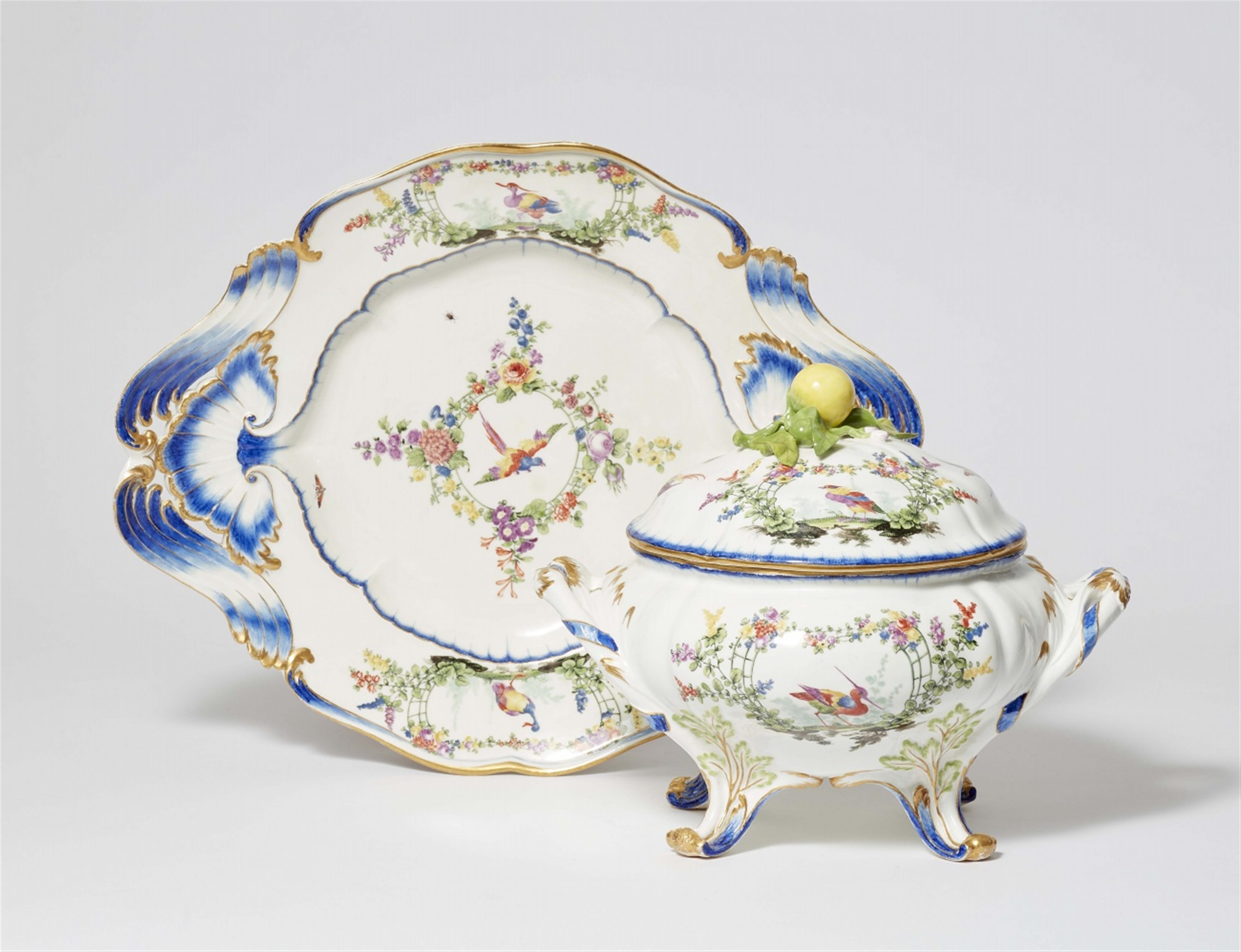 A Meissen porcelain tureen and platter with bird decor - image-1