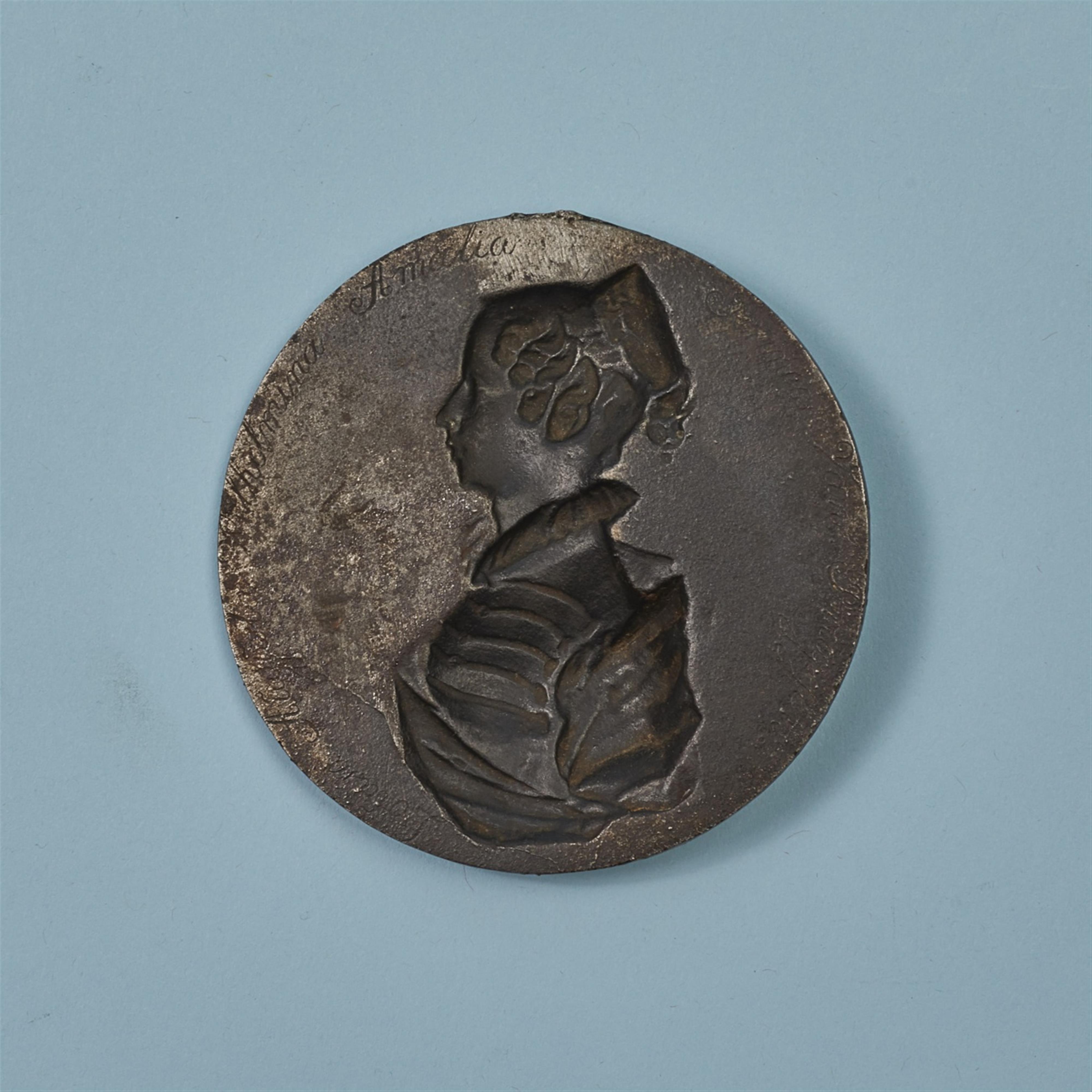 A round cast iron plaque with a portrait of Princess Luise - image-2